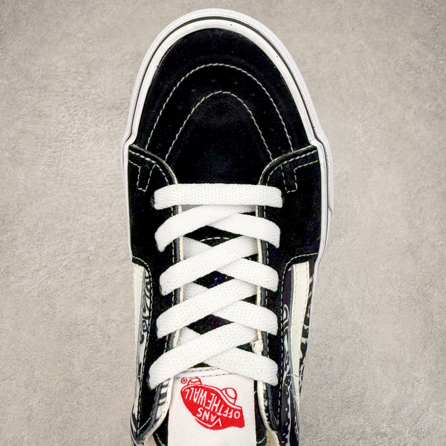 图片[4]-Vans SK8-Low 腰果花 全新一代 低帮硫化帆布鞋 该鞋款以白线勾勒出整体造型，鞋面采用帆布搭配麂皮材质，鞋身布满腰果印花图案，极具辨识度，上脚百搭不出错。 尺码：35 36 36.5 37 38 38.5 39 40 40.5 41 42 42.5 43 44-选品中心