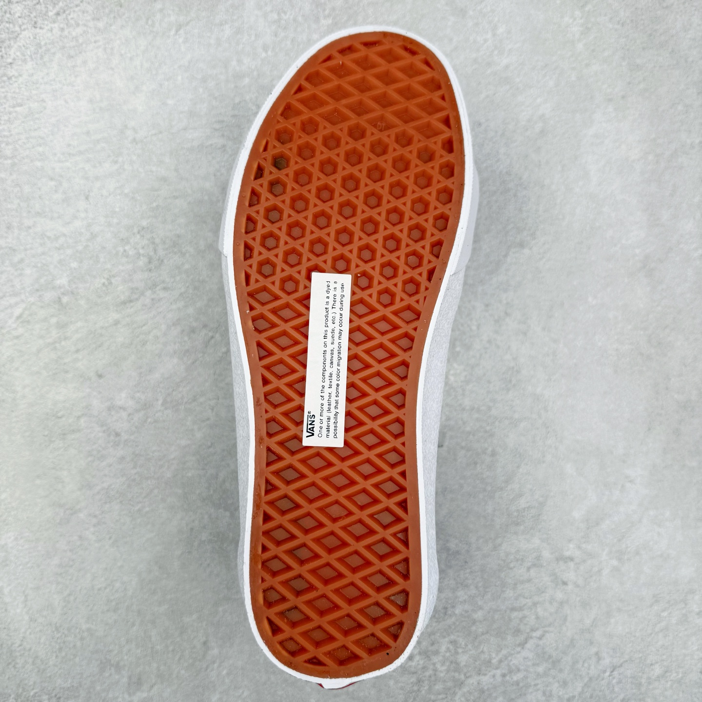 图片[9]-Vans SK8-Low 腰果花 全新一代 低帮硫化帆布鞋 该鞋款以白线勾勒出整体造型，鞋面采用帆布搭配麂皮材质，鞋身布满腰果印花图案，极具辨识度，上脚百搭不出错。 尺码：35 36 36.5 37 38 38.5 39 40 40.5 41 42 42.5 43 44-选品中心