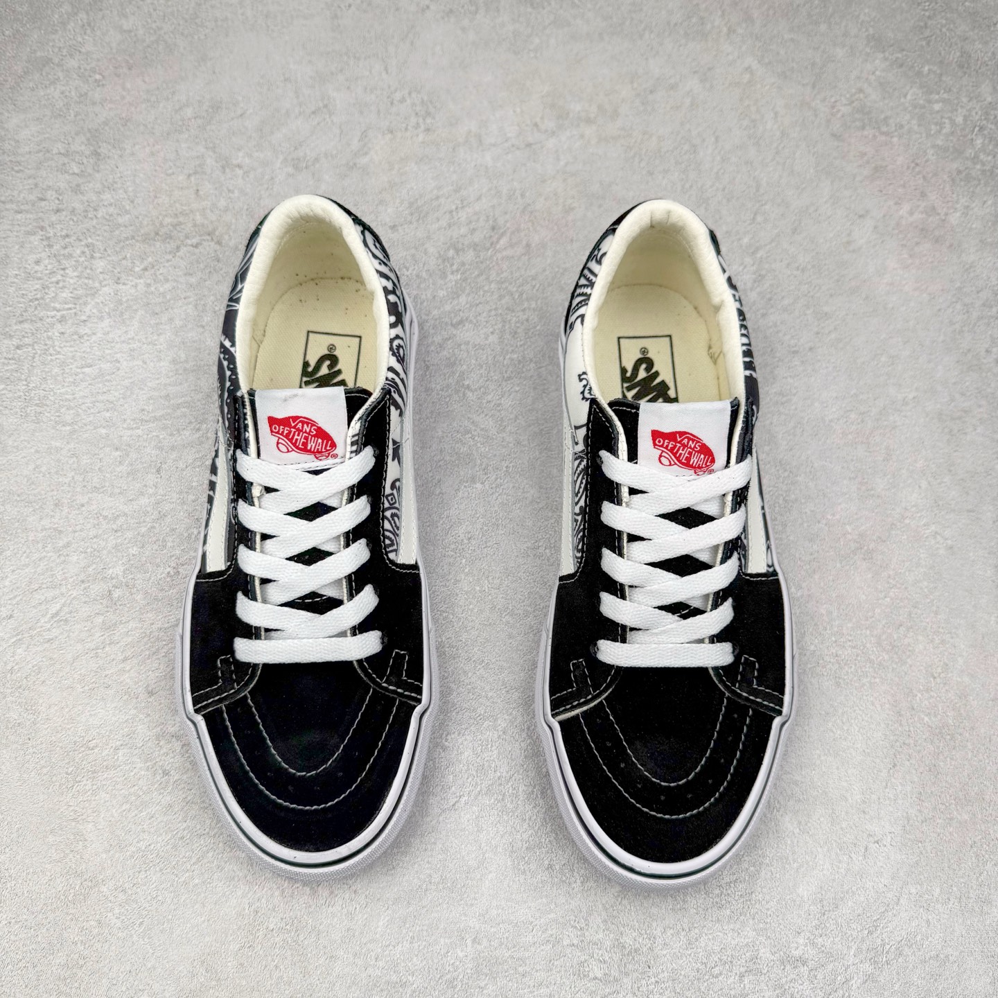 图片[2]-Vans SK8-Low 腰果花 全新一代 低帮硫化帆布鞋 该鞋款以白线勾勒出整体造型，鞋面采用帆布搭配麂皮材质，鞋身布满腰果印花图案，极具辨识度，上脚百搭不出错。 尺码：35 36 36.5 37 38 38.5 39 40 40.5 41 42 42.5 43 44-选品中心