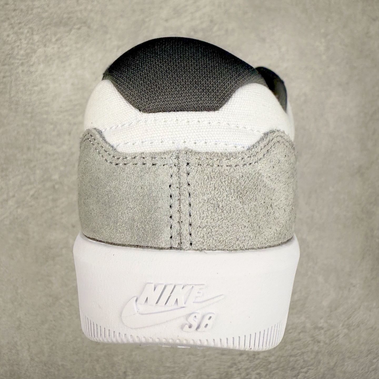 图片[8]-NK SB Force 58 空军58系列低帮休闲运动滑板板鞋 DV5477-001 鞋面由帆布和麂皮拼接 层次感丰富 搭配硫化外底 耐磨耐穿 鞋舌及中底后跟处饰有SB Logo 表明鞋款身份 采用包边设计 经久耐穿 硫化结构则有效提升灵活性 穿上这款全新推出的创意力作 助你耀动街头 尺码：36 36.5 37.5 38 38.5 39 40 40.5 41 42 42.5 43 44 45-选品中心