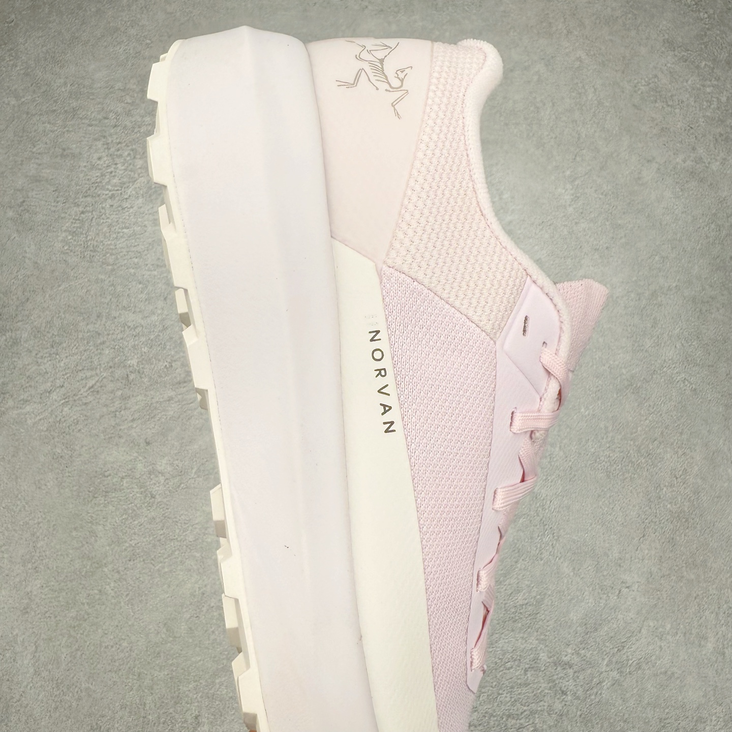 图片[6]-＃HP Arcteryx Norvan LD 4 始祖鸟舒适柔软防滑耐磨低帮越野跑步鞋 Arcteryx中文名始祖鸟 加拿大户外服饰品牌 1989年创立于加拿大温哥华 始祖鸟来自加拿大海岸山脉 植根高山的专业户外品牌 始终秉承对精湛设计和工艺孜孜以求的准则 从1989年创立至今 Arcteryx始终不断在产品设计与做工上不惜工本 以满足始祖鸟的标准 品质、设计以及精简的理念造就了其良好的性能 并能满足严苛环境下的使用需求 尺码：36 37 38 39 40 41 42 43 44-选品中心