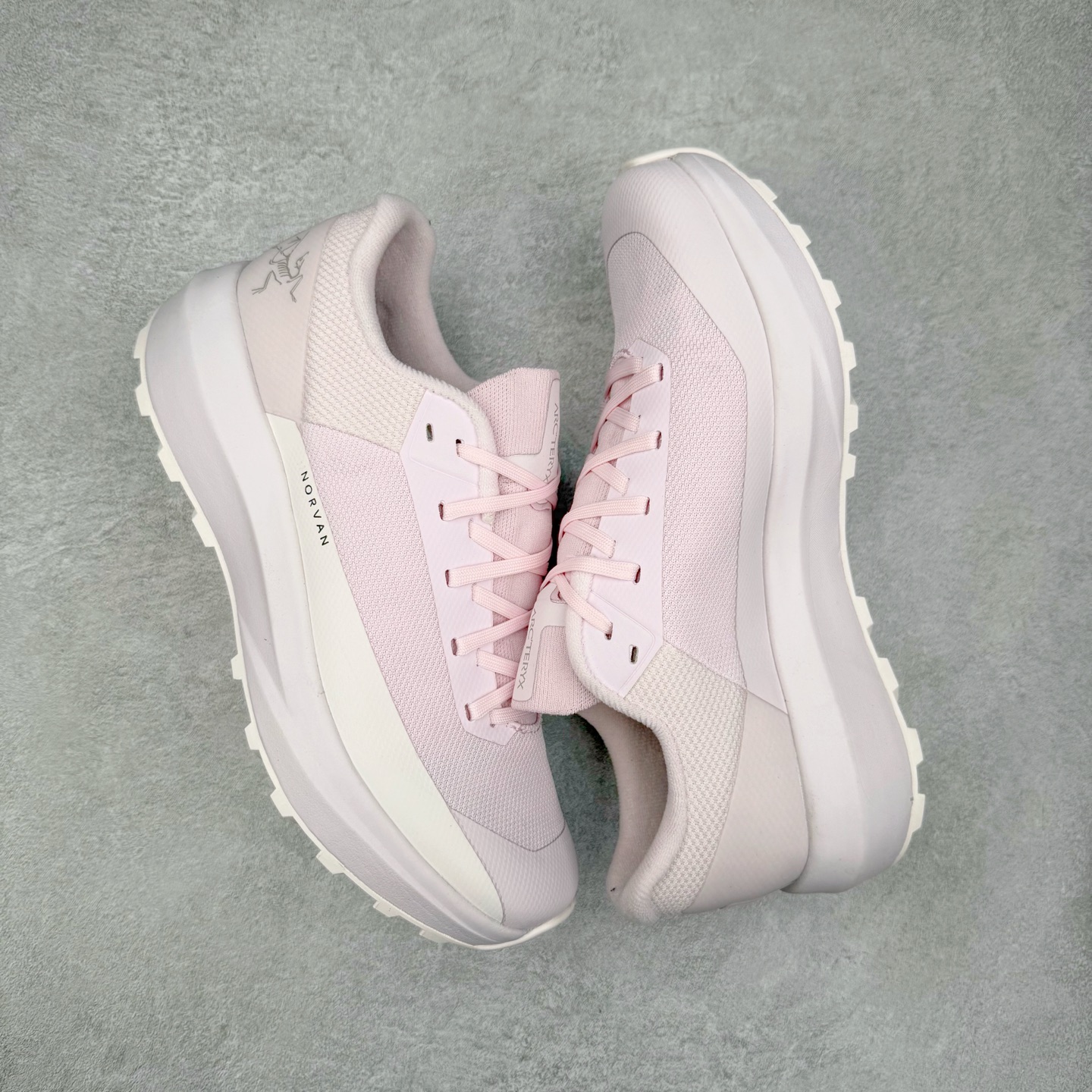 图片[3]-＃HP Arcteryx Norvan LD 4 始祖鸟舒适柔软防滑耐磨低帮越野跑步鞋 Arcteryx中文名始祖鸟 加拿大户外服饰品牌 1989年创立于加拿大温哥华 始祖鸟来自加拿大海岸山脉 植根高山的专业户外品牌 始终秉承对精湛设计和工艺孜孜以求的准则 从1989年创立至今 Arcteryx始终不断在产品设计与做工上不惜工本 以满足始祖鸟的标准 品质、设计以及精简的理念造就了其良好的性能 并能满足严苛环境下的使用需求 尺码：36 37 38 39 40 41 42 43 44-选品中心