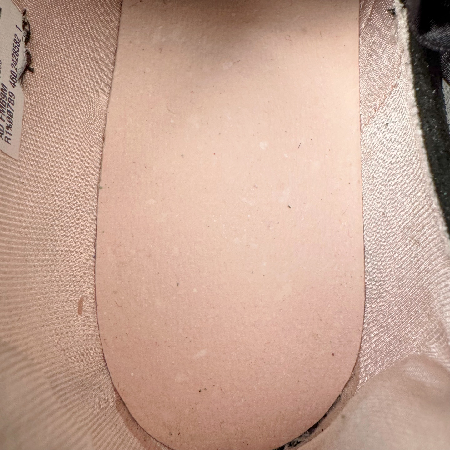 图片[10]-＃DT PUMA Speedcat Ballerina 彪马柔软舒适防滑耐磨低帮生活休闲鞋芭蕾舞鞋单鞋玛丽珍鞋 这次，PUMA决定再对Speedcat来一次创新，以芭蕾舞鞋为灵感，将芭蕾舞鞋的灵动与轻盈感与赛车鞋融为一体，带来极具个性的全新鞋款Speedcat Ballerina。Speedcat Ballerina由Speedcat去除鞋舌、鞋带以及部分鞋侧位打造而成，鞋带部分被改为如同芭蕾鞋般的交叉弹性带，PUMA的标志依旧设计于鞋侧旁，整个鞋款外观变得更加优雅。Speedcat Ballerina 还汲取了赛车鞋的抓地设计，配备经典橡胶大底。尺码：36 37 37.5 38 38.5 39 40 40.5 41-选品中心