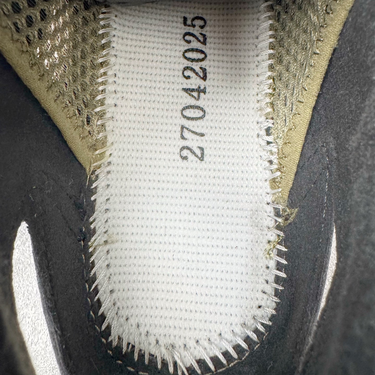 图片[11]-＃HP纯原 SALOMON XA Pro 3D AMPHIB 萨洛蒙潮流越野机能户外功能鞋 虎扑平台特供订单 耗时半年巨作 全套原纸板楦头开发 原厂特供网布配套加持 确保原汁原味 完美呈现版型 原档数据独家私模五层组合大底 男女鞋同步官方开发至46.5 原装Ortholite轻量化鞋垫 中底布带钢印编号 原厂TPU锁扣 进口港宝加持 后跟自然饱满 还原公司包裹性 鞋面采用SENSIFT贴合技术 全方位贴合包裹脚型 鞋跟部鞋底牵引设计 提供强大的抓地性能 更适应野外崎岖不平的道路 其3D ADVANCED CHASSIS底盘 材料轻量大化 钉齿设计更具稳定性 防护性 鞋底易磨损区运用CONTAGRIP高耐磨材料 应对城市硬质路面长距离跑考验 尺码：36 36.5 37.5 38 38.5 39 40 40.5 41 42 42.5 43 44 44.5 45 46 46.5-选品中心