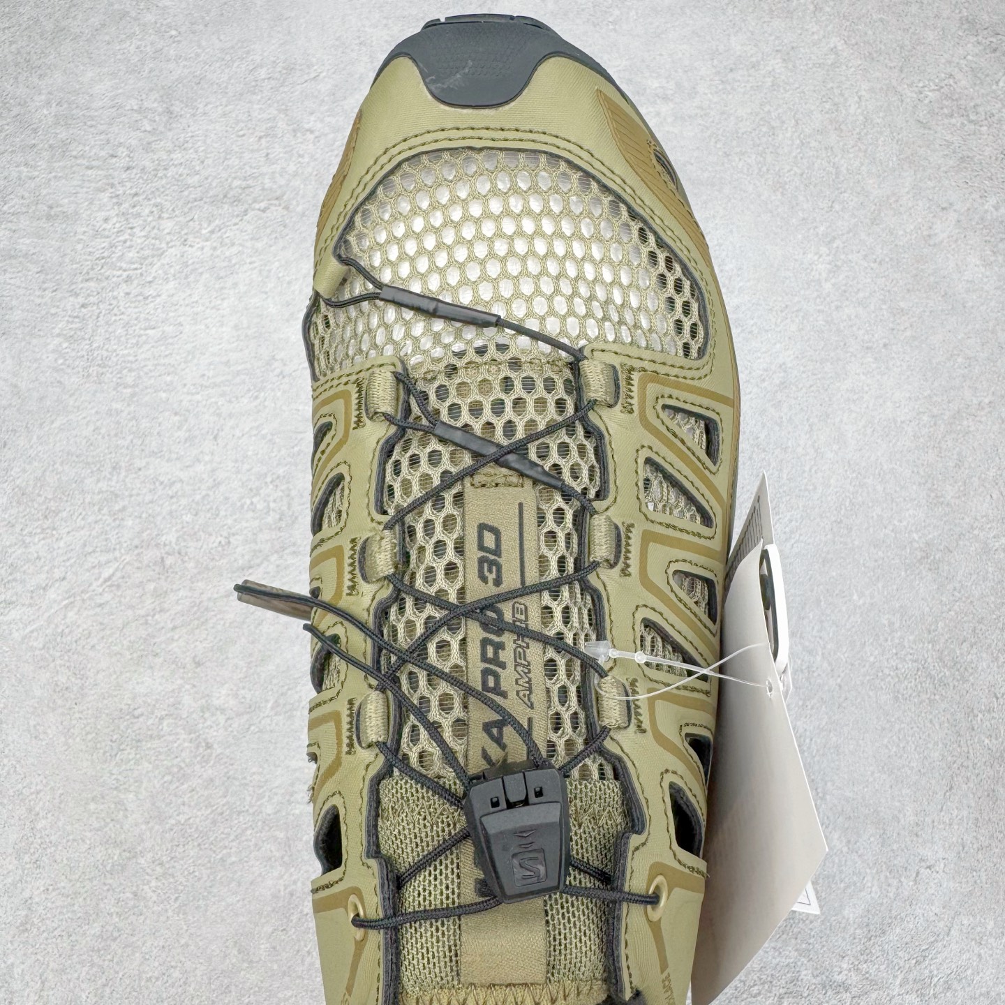 图片[4]-＃HP纯原 SALOMON XA Pro 3D AMPHIB 萨洛蒙潮流越野机能户外功能鞋 虎扑平台特供订单 耗时半年巨作 全套原纸板楦头开发 原厂特供网布配套加持 确保原汁原味 完美呈现版型 原档数据独家私模五层组合大底 男女鞋同步官方开发至46.5 原装Ortholite轻量化鞋垫 中底布带钢印编号 原厂TPU锁扣 进口港宝加持 后跟自然饱满 还原公司包裹性 鞋面采用SENSIFT贴合技术 全方位贴合包裹脚型 鞋跟部鞋底牵引设计 提供强大的抓地性能 更适应野外崎岖不平的道路 其3D ADVANCED CHASSIS底盘 材料轻量大化 钉齿设计更具稳定性 防护性 鞋底易磨损区运用CONTAGRIP高耐磨材料 应对城市硬质路面长距离跑考验 尺码：36 36.5 37.5 38 38.5 39 40 40.5 41 42 42.5 43 44 44.5 45 46 46.5-选品中心