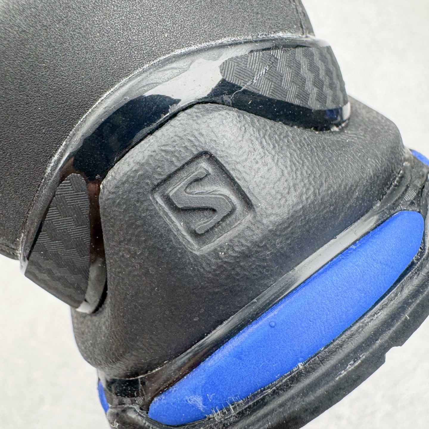 图片[19]-＃HP纯原 SALOMON XA Pro 3D ADV 萨洛蒙潮流越野机能户外功能鞋 虎扑平台特供订单 耗时半年巨作 全套原纸板楦头开发 原厂特供网布配套加持 确保原汁原味 完美呈现版型 原档数据独家私模五层组合大底 男女鞋同步官方开发至46.5 原装Ortholite轻量化鞋垫 中底布带钢印编号 原厂TPU锁扣 进口港宝加持 后跟自然饱满 还原公司包裹性 鞋面采用SENSIFT贴合技术 全方位贴合包裹脚型 鞋跟部鞋底牵引设计 提供强大的抓地性能 更适应野外崎岖不平的道路 其3D ADVANCED CHASSIS底盘 材料轻量大化 钉齿设计更具稳定性 防护性 鞋底易磨损区运用CONTAGRIP高耐磨材料 应对城市硬质路面长距离跑考验 尺码：36 36.5 37.5 38 38.5 39 40 40.5 41 42 42.5 43 44 44.5 45 46 46.5-选品中心