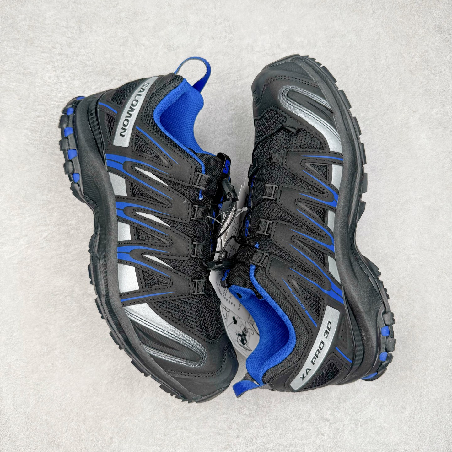 图片[3]-＃HP纯原 SALOMON XA Pro 3D ADV 萨洛蒙潮流越野机能户外功能鞋 虎扑平台特供订单 耗时半年巨作 全套原纸板楦头开发 原厂特供网布配套加持 确保原汁原味 完美呈现版型 原档数据独家私模五层组合大底 男女鞋同步官方开发至46.5 原装Ortholite轻量化鞋垫 中底布带钢印编号 原厂TPU锁扣 进口港宝加持 后跟自然饱满 还原公司包裹性 鞋面采用SENSIFT贴合技术 全方位贴合包裹脚型 鞋跟部鞋底牵引设计 提供强大的抓地性能 更适应野外崎岖不平的道路 其3D ADVANCED CHASSIS底盘 材料轻量大化 钉齿设计更具稳定性 防护性 鞋底易磨损区运用CONTAGRIP高耐磨材料 应对城市硬质路面长距离跑考验 尺码：36 36.5 37.5 38 38.5 39 40 40.5 41 42 42.5 43 44 44.5 45 46 46.5-选品中心