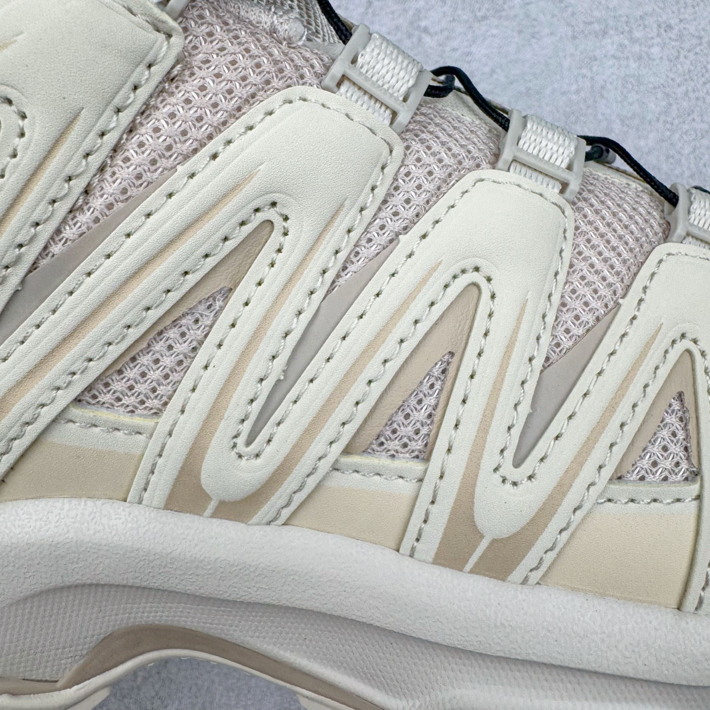 图片[19]-＃HP纯原 SALOMON XA Pro 3D ADV 萨洛蒙潮流越野机能户外功能鞋 虎扑平台特供订单 耗时半年巨作 全套原纸板楦头开发 原厂特供网布配套加持 确保原汁原味 完美呈现版型 原档数据独家私模五层组合大底 男女鞋同步官方开发至46.5 原装Ortholite轻量化鞋垫 中底布带钢印编号 原厂TPU锁扣 进口港宝加持 后跟自然饱满 还原公司包裹性 鞋面采用SENSIFT贴合技术 全方位贴合包裹脚型 鞋跟部鞋底牵引设计 提供强大的抓地性能 更适应野外崎岖不平的道路 其3D ADVANCED CHASSIS底盘 材料轻量大化 钉齿设计更具稳定性 防护性 鞋底易磨损区运用CONTAGRIP高耐磨材料 应对城市硬质路面长距离跑考验 尺码：36 36.5 37.5 38 38.5 39 40 40.5 41 42 42.5 43 44 44.5 45 46 46.5-选品中心