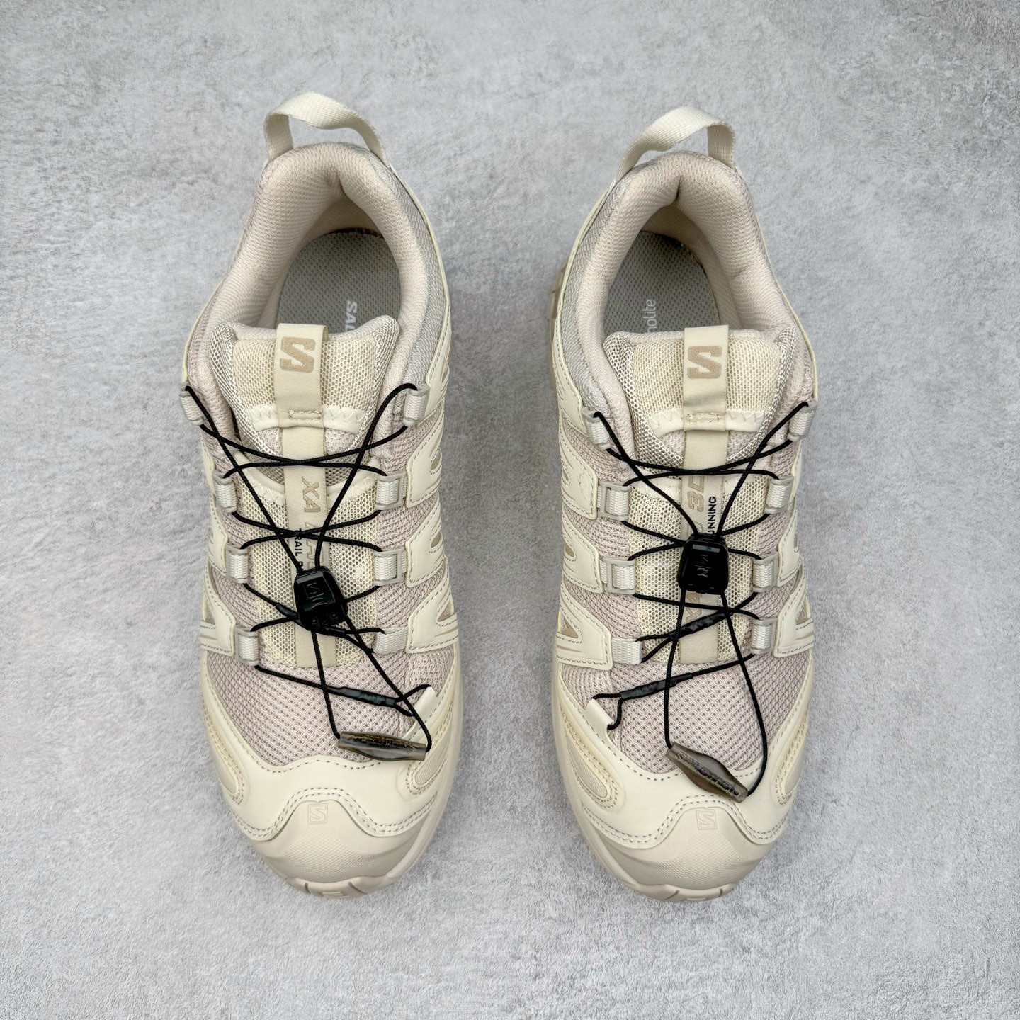 图片[2]-＃HP纯原 SALOMON XA Pro 3D ADV 萨洛蒙潮流越野机能户外功能鞋 虎扑平台特供订单 耗时半年巨作 全套原纸板楦头开发 原厂特供网布配套加持 确保原汁原味 完美呈现版型 原档数据独家私模五层组合大底 男女鞋同步官方开发至46.5 原装Ortholite轻量化鞋垫 中底布带钢印编号 原厂TPU锁扣 进口港宝加持 后跟自然饱满 还原公司包裹性 鞋面采用SENSIFT贴合技术 全方位贴合包裹脚型 鞋跟部鞋底牵引设计 提供强大的抓地性能 更适应野外崎岖不平的道路 其3D ADVANCED CHASSIS底盘 材料轻量大化 钉齿设计更具稳定性 防护性 鞋底易磨损区运用CONTAGRIP高耐磨材料 应对城市硬质路面长距离跑考验 尺码：36 36.5 37.5 38 38.5 39 40 40.5 41 42 42.5 43 44 44.5 45 46 46.5-选品中心