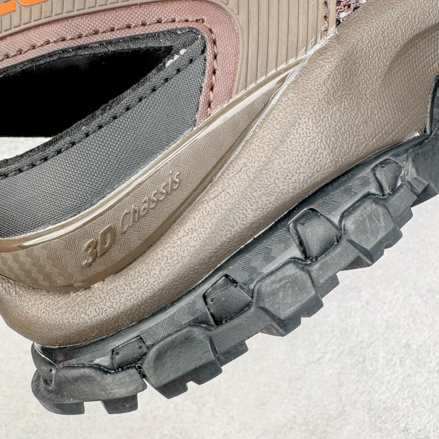 图片[19]-＃HP纯原 SALOMON XA Pro 3D AMPHIB 萨洛蒙潮流越野机能户外功能鞋 虎扑平台特供订单 耗时半年巨作 全套原纸板楦头开发 原厂特供网布配套加持 确保原汁原味 完美呈现版型 原档数据独家私模五层组合大底 男女鞋同步官方开发至46.5 原装Ortholite轻量化鞋垫 中底布带钢印编号 原厂TPU锁扣 进口港宝加持 后跟自然饱满 还原公司包裹性 鞋面采用SENSIFT贴合技术 全方位贴合包裹脚型 鞋跟部鞋底牵引设计 提供强大的抓地性能 更适应野外崎岖不平的道路 其3D ADVANCED CHASSIS底盘 材料轻量大化 钉齿设计更具稳定性 防护性 鞋底易磨损区运用CONTAGRIP高耐磨材料 应对城市硬质路面长距离跑考验 尺码：36 36.5 37.5 38 38.5 39 40 40.5 41 42 42.5 43 44 44.5 45 46 46.5-选品中心