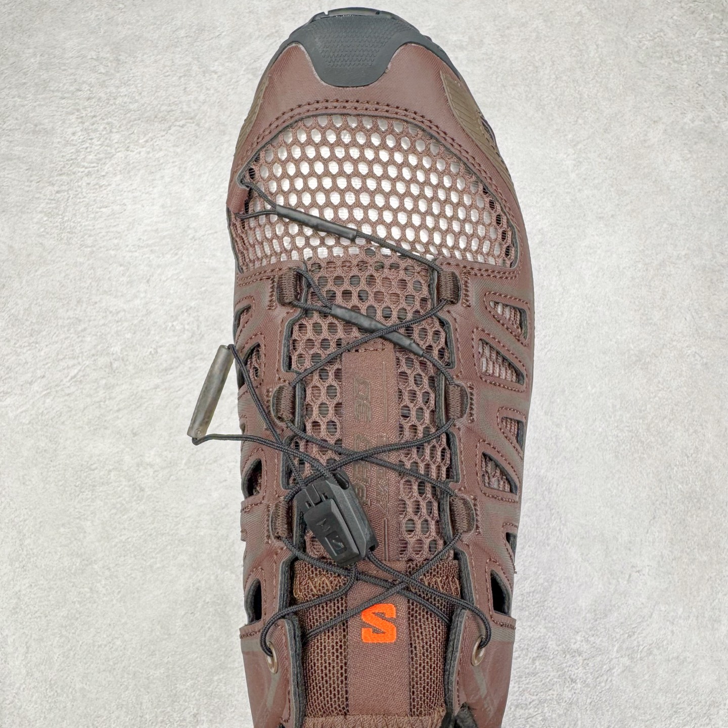 图片[4]-＃HP纯原 SALOMON XA Pro 3D AMPHIB 萨洛蒙潮流越野机能户外功能鞋 虎扑平台特供订单 耗时半年巨作 全套原纸板楦头开发 原厂特供网布配套加持 确保原汁原味 完美呈现版型 原档数据独家私模五层组合大底 男女鞋同步官方开发至46.5 原装Ortholite轻量化鞋垫 中底布带钢印编号 原厂TPU锁扣 进口港宝加持 后跟自然饱满 还原公司包裹性 鞋面采用SENSIFT贴合技术 全方位贴合包裹脚型 鞋跟部鞋底牵引设计 提供强大的抓地性能 更适应野外崎岖不平的道路 其3D ADVANCED CHASSIS底盘 材料轻量大化 钉齿设计更具稳定性 防护性 鞋底易磨损区运用CONTAGRIP高耐磨材料 应对城市硬质路面长距离跑考验 尺码：36 36.5 37.5 38 38.5 39 40 40.5 41 42 42.5 43 44 44.5 45 46 46.5-选品中心