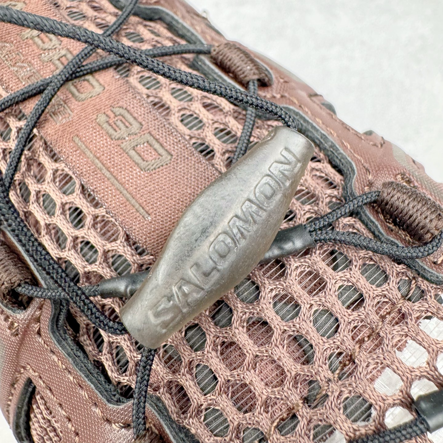 图片[14]-＃HP纯原 SALOMON XA Pro 3D AMPHIB 萨洛蒙潮流越野机能户外功能鞋 虎扑平台特供订单 耗时半年巨作 全套原纸板楦头开发 原厂特供网布配套加持 确保原汁原味 完美呈现版型 原档数据独家私模五层组合大底 男女鞋同步官方开发至46.5 原装Ortholite轻量化鞋垫 中底布带钢印编号 原厂TPU锁扣 进口港宝加持 后跟自然饱满 还原公司包裹性 鞋面采用SENSIFT贴合技术 全方位贴合包裹脚型 鞋跟部鞋底牵引设计 提供强大的抓地性能 更适应野外崎岖不平的道路 其3D ADVANCED CHASSIS底盘 材料轻量大化 钉齿设计更具稳定性 防护性 鞋底易磨损区运用CONTAGRIP高耐磨材料 应对城市硬质路面长距离跑考验 尺码：36 36.5 37.5 38 38.5 39 40 40.5 41 42 42.5 43 44 44.5 45 46 46.5-选品中心