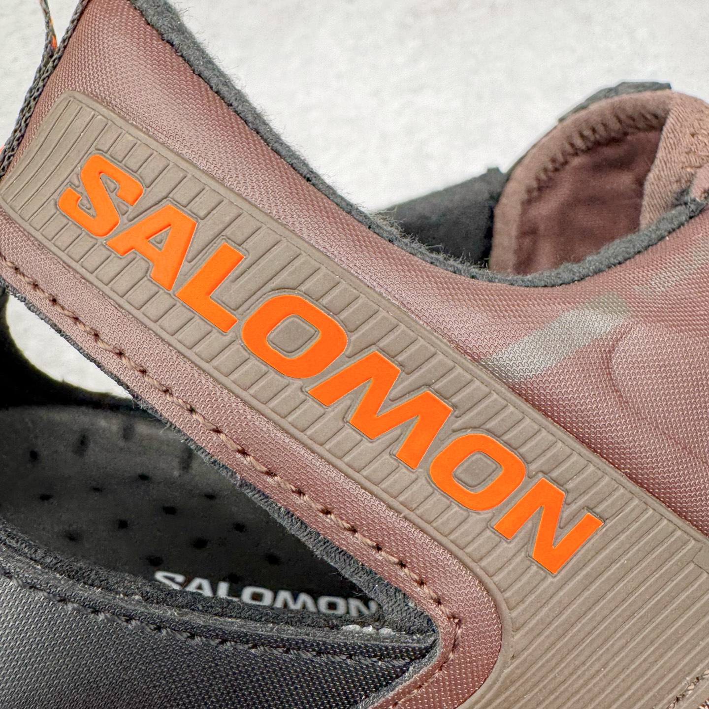 图片[20]-＃HP纯原 SALOMON XA Pro 3D AMPHIB 萨洛蒙潮流越野机能户外功能鞋 虎扑平台特供订单 耗时半年巨作 全套原纸板楦头开发 原厂特供网布配套加持 确保原汁原味 完美呈现版型 原档数据独家私模五层组合大底 男女鞋同步官方开发至46.5 原装Ortholite轻量化鞋垫 中底布带钢印编号 原厂TPU锁扣 进口港宝加持 后跟自然饱满 还原公司包裹性 鞋面采用SENSIFT贴合技术 全方位贴合包裹脚型 鞋跟部鞋底牵引设计 提供强大的抓地性能 更适应野外崎岖不平的道路 其3D ADVANCED CHASSIS底盘 材料轻量大化 钉齿设计更具稳定性 防护性 鞋底易磨损区运用CONTAGRIP高耐磨材料 应对城市硬质路面长距离跑考验 尺码：36 36.5 37.5 38 38.5 39 40 40.5 41 42 42.5 43 44 44.5 45 46 46.5-选品中心