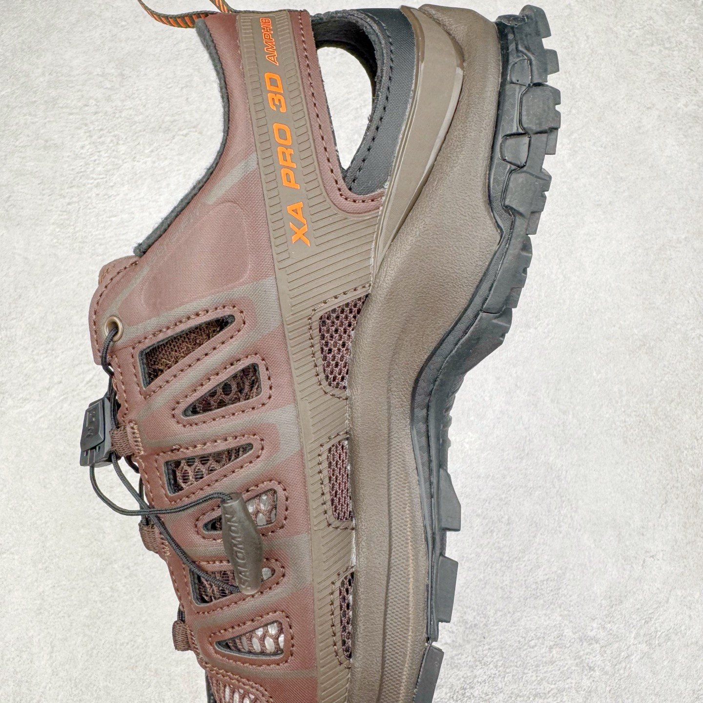 图片[7]-＃HP纯原 SALOMON XA Pro 3D AMPHIB 萨洛蒙潮流越野机能户外功能鞋 虎扑平台特供订单 耗时半年巨作 全套原纸板楦头开发 原厂特供网布配套加持 确保原汁原味 完美呈现版型 原档数据独家私模五层组合大底 男女鞋同步官方开发至46.5 原装Ortholite轻量化鞋垫 中底布带钢印编号 原厂TPU锁扣 进口港宝加持 后跟自然饱满 还原公司包裹性 鞋面采用SENSIFT贴合技术 全方位贴合包裹脚型 鞋跟部鞋底牵引设计 提供强大的抓地性能 更适应野外崎岖不平的道路 其3D ADVANCED CHASSIS底盘 材料轻量大化 钉齿设计更具稳定性 防护性 鞋底易磨损区运用CONTAGRIP高耐磨材料 应对城市硬质路面长距离跑考验 尺码：36 36.5 37.5 38 38.5 39 40 40.5 41 42 42.5 43 44 44.5 45 46 46.5-选品中心