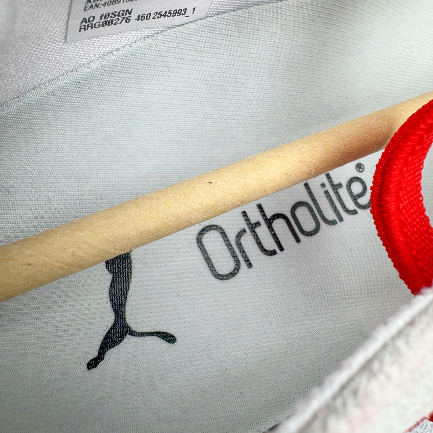 图片[11]-＃DT PUMA Speedcat Ballerina 彪马柔软舒适防滑耐磨低帮生活休闲鞋芭蕾舞鞋单鞋玛丽珍鞋 这次，PUMA决定再对Speedcat来一次创新，以芭蕾舞鞋为灵感，将芭蕾舞鞋的灵动与轻盈感与赛车鞋融为一体，带来极具个性的全新鞋款Speedcat Ballerina。Speedcat Ballerina由Speedcat去除鞋舌、鞋带以及部分鞋侧位打造而成，鞋带部分被改为如同芭蕾鞋般的交叉弹性带，PUMA的标志依旧设计于鞋侧旁，整个鞋款外观变得更加优雅。Speedcat Ballerina 还汲取了赛车鞋的抓地设计，配备经典橡胶大底。尺码：36 37 37.5 38 38.5 39 40 40.5 41-选品中心