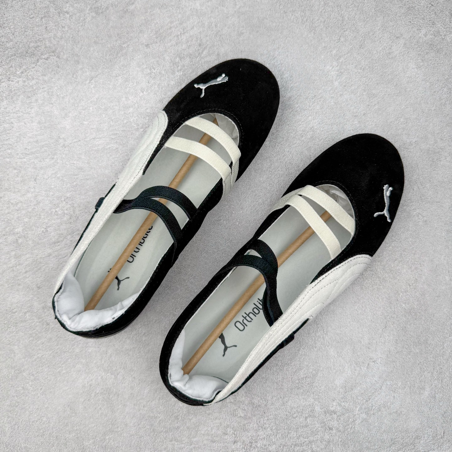 图片[3]-＃DT PUMA Speedcat Ballerina 彪马柔软舒适防滑耐磨低帮生活休闲鞋芭蕾舞鞋单鞋玛丽珍鞋 这次，PUMA决定再对Speedcat来一次创新，以芭蕾舞鞋为灵感，将芭蕾舞鞋的灵动与轻盈感与赛车鞋融为一体，带来极具个性的全新鞋款Speedcat Ballerina。Speedcat Ballerina由Speedcat去除鞋舌、鞋带以及部分鞋侧位打造而成，鞋带部分被改为如同芭蕾鞋般的交叉弹性带，PUMA的标志依旧设计于鞋侧旁，整个鞋款外观变得更加优雅。Speedcat Ballerina 还汲取了赛车鞋的抓地设计，配备经典橡胶大底。尺码：36 37 37.5 38 38.5 39 40 40.5 41-选品中心