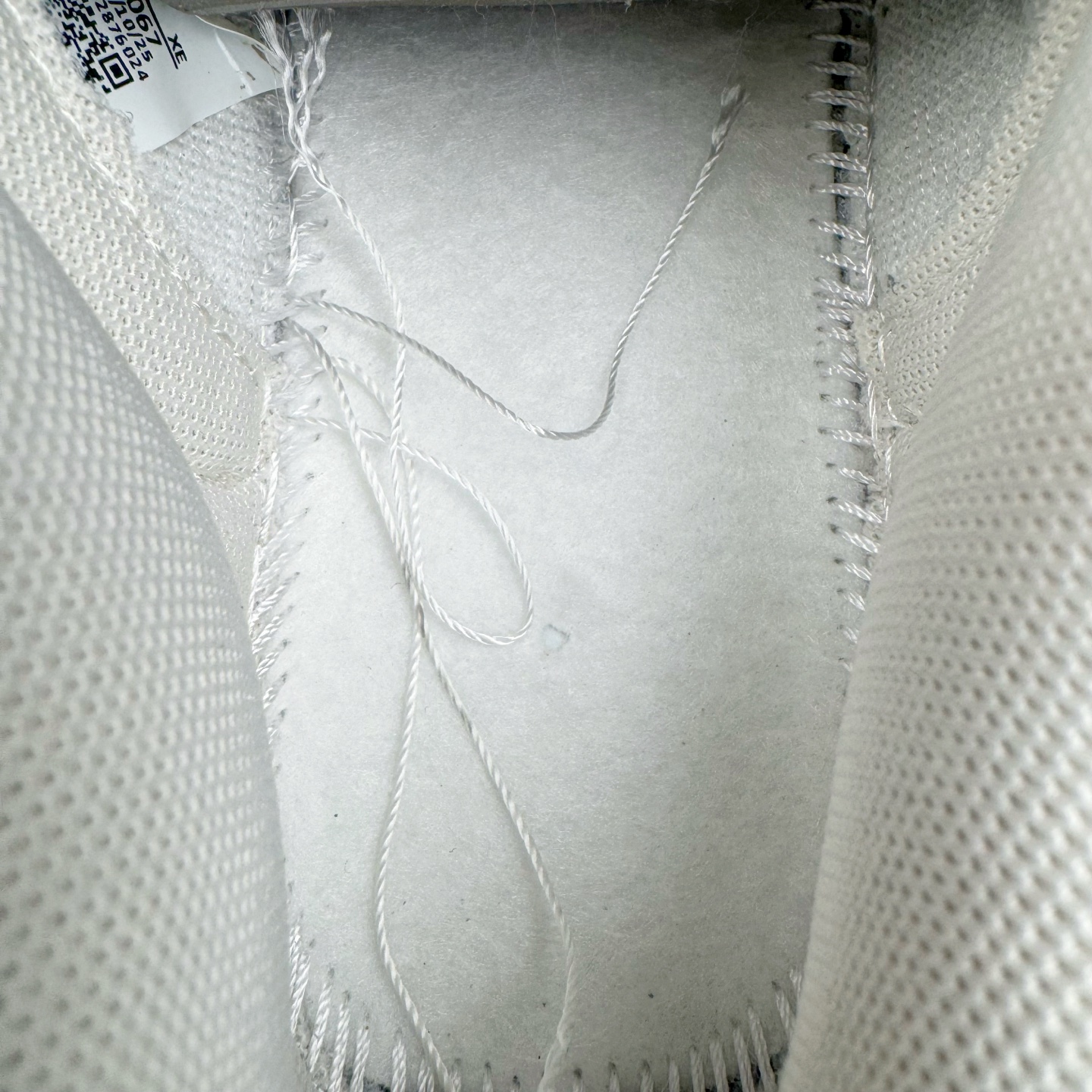 图片[17]-＃YC纯原 NK Dunk Low 仙女稚蓝 WB0510-067 当杏仁奶白的温柔，遇上Baby 蓝的沁凉，奶与蓝的温柔碰撞，是夏日微风拂过脚踝的轻盈。纯粹底色，稚嫩点睛，以低饱和美学，成就街头温柔的满分甜系装备。定制系列天花板 无原鞋不开发 全系列得物原鞋一比一校对开发 配色持续更新中 终端对接 优势输出 全套原厂楦头原纸板数据档案倾力打造 原汁原味莞产 极致还原 圈内最强针车工艺 高端零售指定版 广东原厂配套原盒原标 鞋盒分三个尺码段 原厂冲刀 超高清洁度 全鞋零毛边皮料切割 采用原厂百宏鞋带以及原厂百宏织唛舌标 内标可供原厂几率过验 进口原装条纹中底布 四线拉帮白色点胶 原厂拉帮手法遵循公司 原厂电绣 极致还原 尺码：36 36.5 37.5 38 38.5 39 40 40.5 41 42 42.5 43 44 44.5 45 46-选品中心