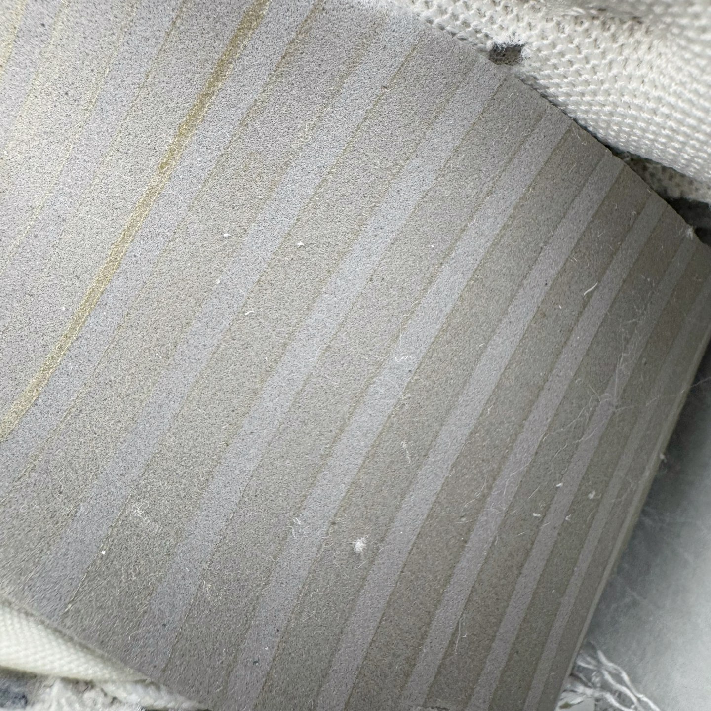 图片[18]-＃YC纯原 NK Dunk Low 仙女稚蓝 WB0510-067 当杏仁奶白的温柔，遇上Baby 蓝的沁凉，奶与蓝的温柔碰撞，是夏日微风拂过脚踝的轻盈。纯粹底色，稚嫩点睛，以低饱和美学，成就街头温柔的满分甜系装备。定制系列天花板 无原鞋不开发 全系列得物原鞋一比一校对开发 配色持续更新中 终端对接 优势输出 全套原厂楦头原纸板数据档案倾力打造 原汁原味莞产 极致还原 圈内最强针车工艺 高端零售指定版 广东原厂配套原盒原标 鞋盒分三个尺码段 原厂冲刀 超高清洁度 全鞋零毛边皮料切割 采用原厂百宏鞋带以及原厂百宏织唛舌标 内标可供原厂几率过验 进口原装条纹中底布 四线拉帮白色点胶 原厂拉帮手法遵循公司 原厂电绣 极致还原 尺码：36 36.5 37.5 38 38.5 39 40 40.5 41 42 42.5 43 44 44.5 45 46-选品中心