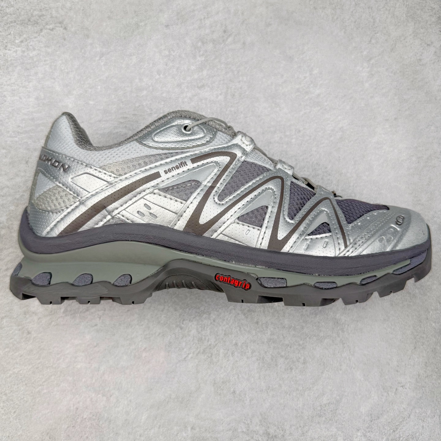 图片[8]-＃福利特价️ Salomon XT-QUEST ADV 萨洛蒙潮流越野机能户外功能鞋 纯原外贸平台特供订单 耗时半年巨作 全套原纸板楦头开发 原厂特供网布配套加持 确保原汁原味 完美呈现版型 原档数据独家私模五层组合大底 男女鞋同步官方开发至46.5 原装Ortholite轻量化鞋垫 中底布带钢印编号 原厂TPU锁扣 进口港宝加持 后跟自然饱满 还原公司包裹性 基于 SALOMON 初代 XT 鞋身造型并搭载 4D ADVANCED CHASSIS™ 大底打造而成 为这款 XT-QUEST 带来了多项足部控制与保护等功能性 如在运动过程中控制左右晃动的过程而提高稳定性、改善长途越野过程中足中到足尖的过渡、提高感知岩石的精确度以抵抗尖锐物体对脚底的伤害以及采用动态缓冲来增强穿着舒适感 从而减轻疲劳感 使 XT-QUEST 成为一双舒适且安全的户外之履 尺码：36 36.5 37.5 38 38.5 39 40 40.5 41 42 42.5 43 44 44.5 45-选品中心