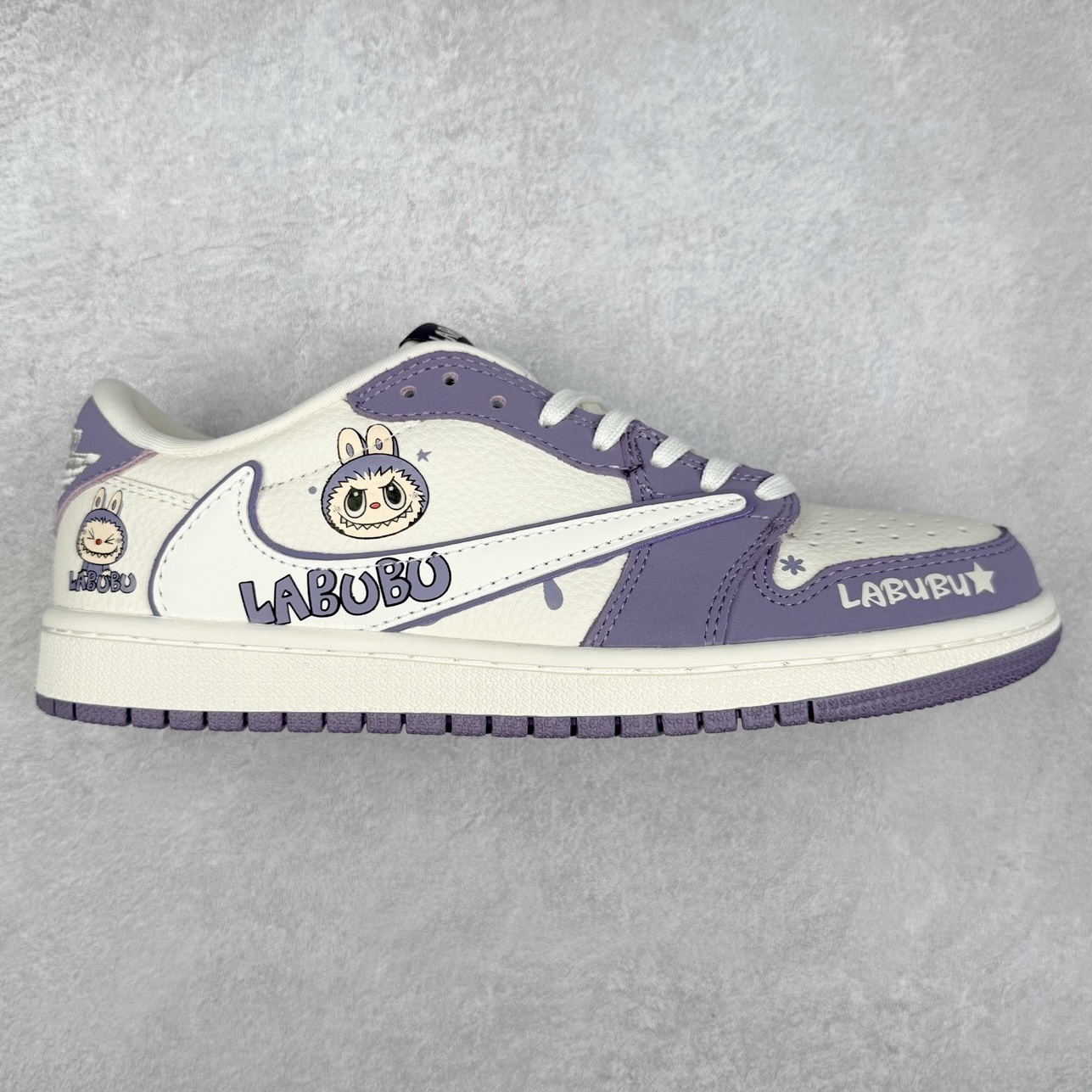 TS x Air Jordan AJ1 Low 倒钩低帮联名定制配色 XX3168-119 原厂内置气垫魔块 A模大底 头层小牛皮 鞋舌AJ原厂专用牛津布+AJ专用反口珍珠布+原厂无杂质高弹内里海棉+特殊封边弹力鞋带 实拍调校N版已经零色差零失真 百分百还原实物色彩所见即所得 不存在货不对板色差等低级问题 选购参考实物拍摄 不混卖不参货 只用心做好货严格选品 承诺混一赔十 尺码：36 36.5 37.5 38 38.5 39 40 40.5 41 42 42.5 43 44 44.5 45-选品中心