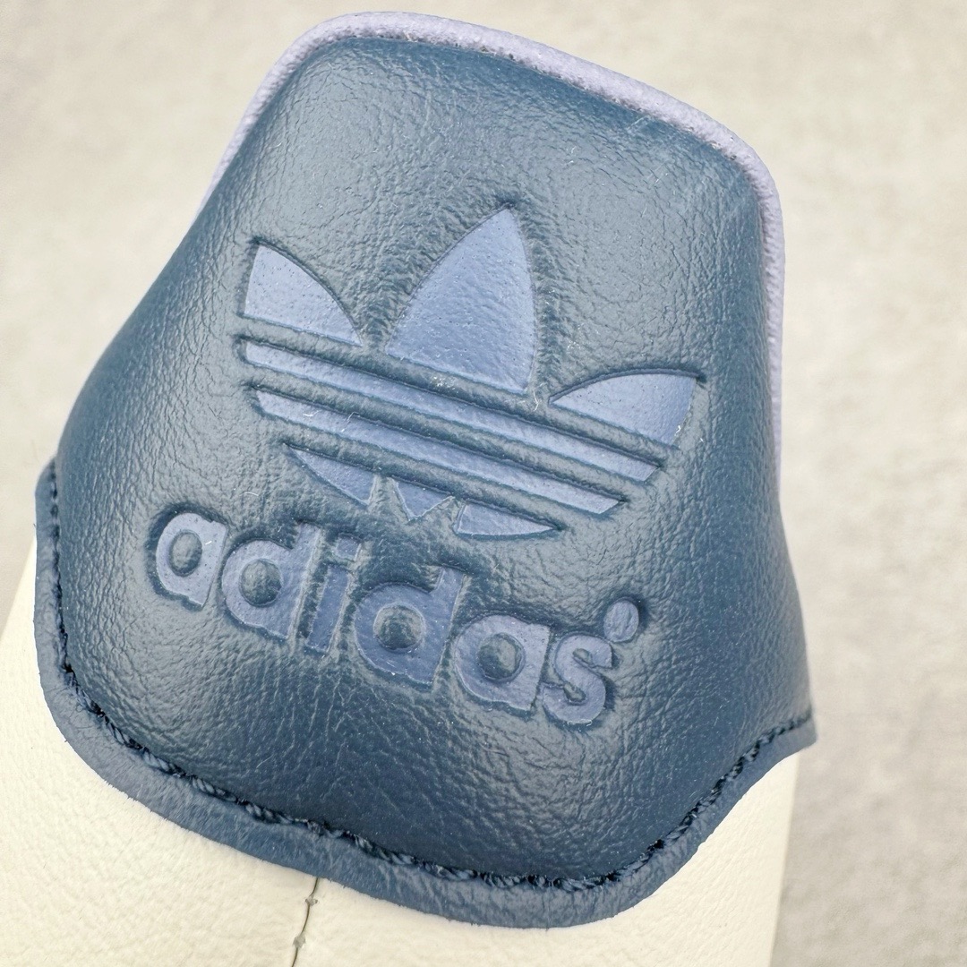 图片[16]-＃CS纯原 AD Original Gazelle Indoor Trainers 瞪羚室内鞋系列低帮复古百搭休闲运动德训风板鞋 白紫 IG1643 高端零售特供批次 原厂定制长毛翻毛皮组合环保纤维革鞋面材质 内置环保海玻璃鞋垫 外置RB橡胶大底 产品品控稳定性领先行业 原厂全套原楦原纸板冲刀磨具开发 原厂皮料加持 原厂港宝加持定型后跟R度完美 将复古进行到底 简约流畅 三十年不变经典 这款Gazelle运动鞋 无论面料、配色、质感或设计 都只在重现其1991年原款的经典 皮革鞋面 撞色三条纹和鞋跟标的设计 力求呈现90年代的经典复古风潮 Samba火热的同时 也带动了其它的复古鞋型 Gazelle便是其中一只 Gazelle Indoor拥有包边更宽的T字型鞋头 更好的保护运动员的前掌 浓浓的复古氛围感 非常适合现在流行的Cleanfit风格 尺码：35.5 36 36.5 37.5 38 38.5 39 40 40.5 41 42 42.5 43 44 44.5 45 46-选品中心