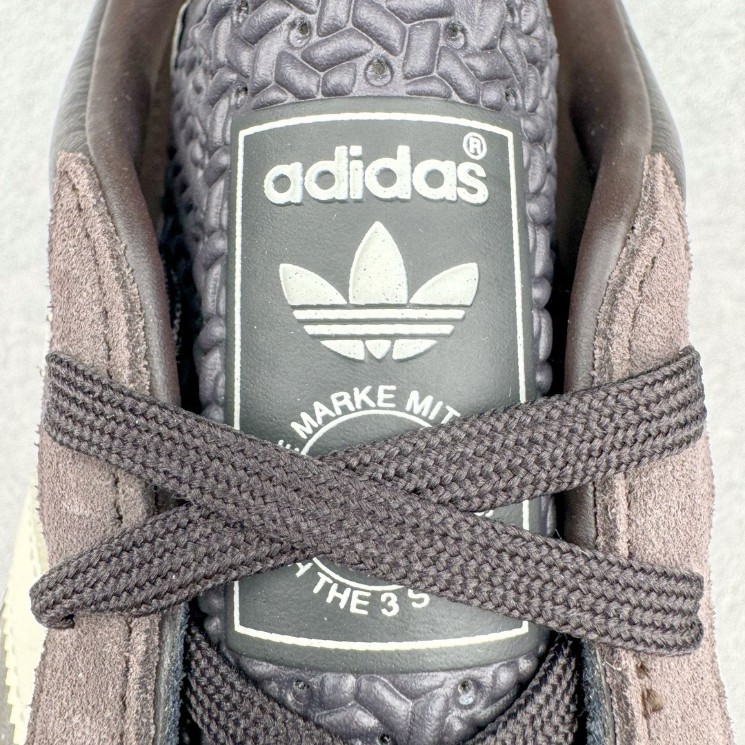 图片[14]-＃CS纯原 AD Original Gazelle Indoor Trainers 瞪羚室内鞋系列低帮复古百搭休闲运动德训风板鞋 黑棕 IH0374 高端零售特供批次 原厂定制长毛翻毛皮组合环保纤维革鞋面材质 内置环保海玻璃鞋垫 外置RB橡胶大底 产品品控稳定性领先行业 原厂全套原楦原纸板冲刀磨具开发 原厂皮料加持 原厂港宝加持定型后跟R度完美 将复古进行到底 简约流畅 三十年不变经典 这款Gazelle运动鞋 无论面料、配色、质感或设计 都只在重现其1991年原款的经典 皮革鞋面 撞色三条纹和鞋跟标的设计 力求呈现90年代的经典复古风潮 Samba火热的同时 也带动了其它的复古鞋型 Gazelle便是其中一只 Gazelle Indoor拥有包边更宽的T字型鞋头 更好的保护运动员的前掌 浓浓的复古氛围感 非常适合现在流行的Cleanfit风格 尺码：35.5 36 36.5 37.5 38 38.5 39 40 40.5 41 42 42.5 43 44 44.5 45 46-选品中心