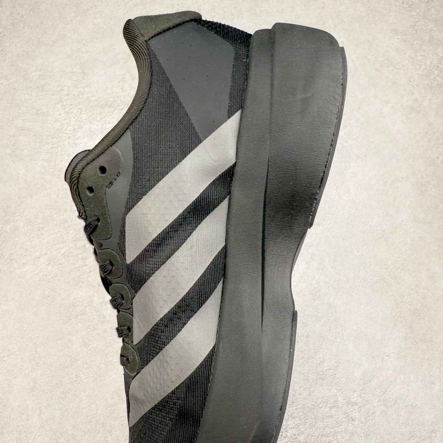 图片[7]-＃福利特价 AD Adizero EVO SL 马拉松竞速专业跑鞋 CELERMESH针织网面非常轻薄 纤维间的缝隙很大 可以保证跑步时的透气、排汗效果 鞋舌直接与两侧的内衬和鞋底连接在一起 在跑步过程中不会被鞋舌的左右移动所困扰 在标准鞋带孔的基础上再拓宽一组鞋带孔 适合不同脚型的需求 突破性 EnergyRods 技术，有助于跑者实现更好的成绩 中底独特的LIGHTSTRIKE PRO泡棉材质 微弹感觉在跑步过程中给予了良好的支撑体验 对于顶级精英和高水平进阶跑者来说 ADIOS PRO是一双值得信赖的竞速比赛用鞋 尺码：36 36.5 37.5 38 38.5 39 40 40.5 41 42 42.5 43 44 44.5 45-选品中心