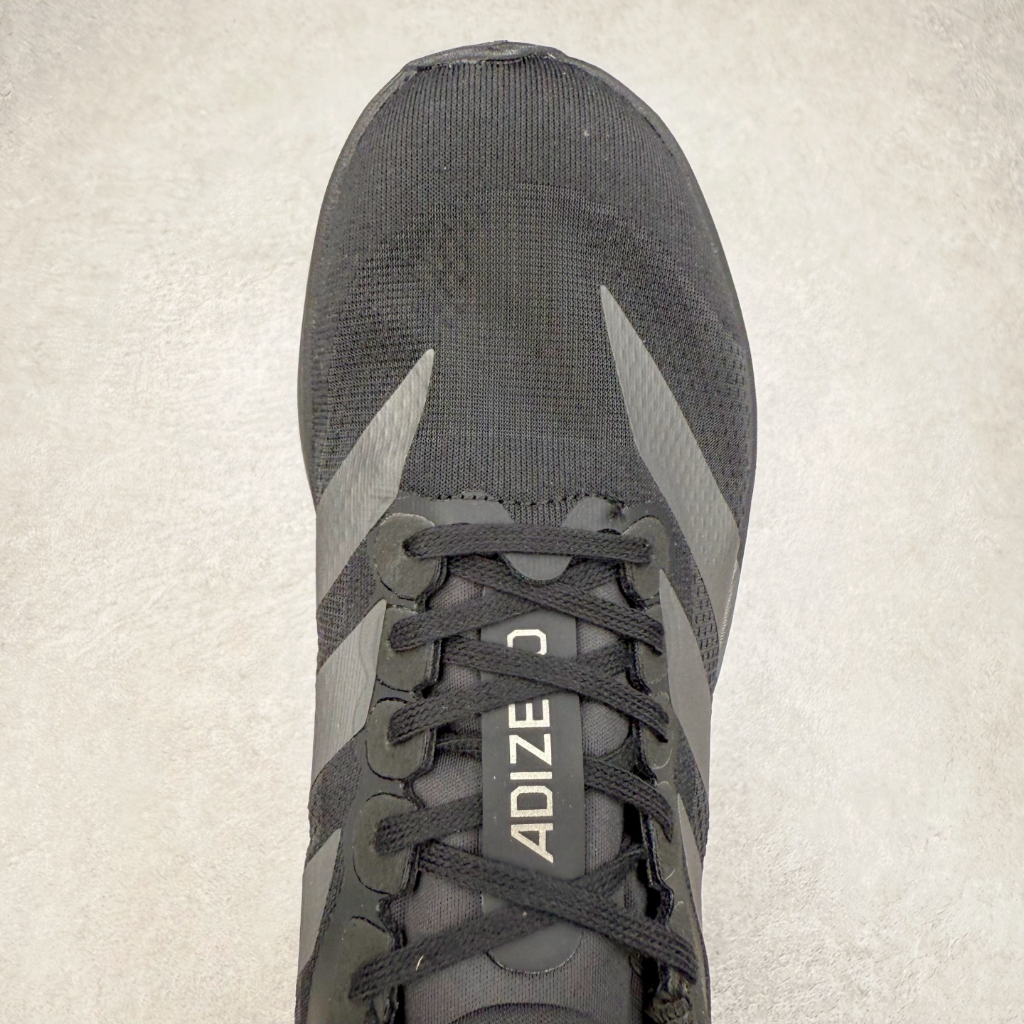 图片[4]-＃福利特价 AD Adizero EVO SL 马拉松竞速专业跑鞋 CELERMESH针织网面非常轻薄 纤维间的缝隙很大 可以保证跑步时的透气、排汗效果 鞋舌直接与两侧的内衬和鞋底连接在一起 在跑步过程中不会被鞋舌的左右移动所困扰 在标准鞋带孔的基础上再拓宽一组鞋带孔 适合不同脚型的需求 突破性 EnergyRods 技术，有助于跑者实现更好的成绩 中底独特的LIGHTSTRIKE PRO泡棉材质 微弹感觉在跑步过程中给予了良好的支撑体验 对于顶级精英和高水平进阶跑者来说 ADIOS PRO是一双值得信赖的竞速比赛用鞋 尺码：36 36.5 37.5 38 38.5 39 40 40.5 41 42 42.5 43 44 44.5 45-选品中心