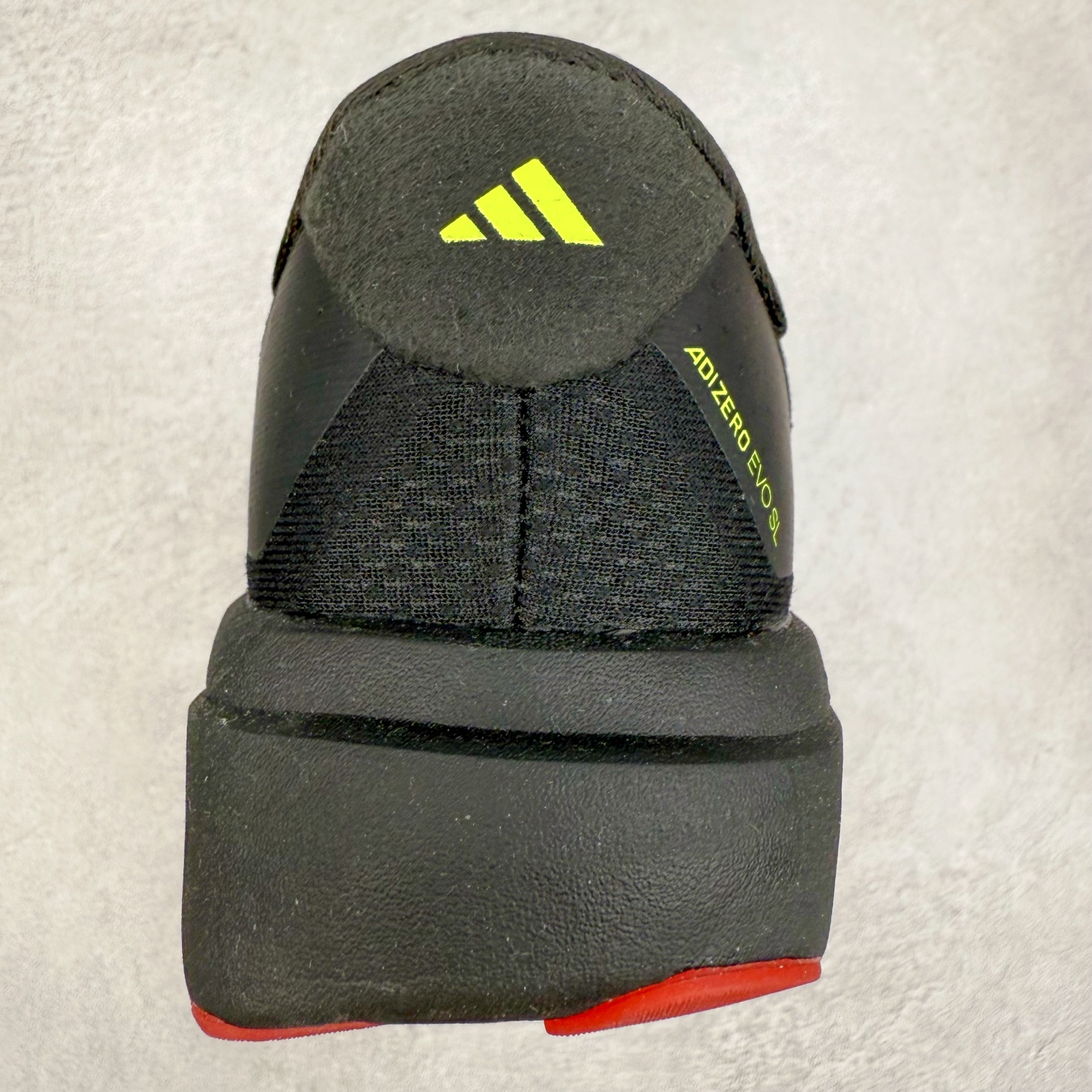 图片[8]-＃福利特价 AD Adizero EVO SL 马拉松竞速专业跑鞋 CELERMESH针织网面非常轻薄 纤维间的缝隙很大 可以保证跑步时的透气、排汗效果 鞋舌直接与两侧的内衬和鞋底连接在一起 在跑步过程中不会被鞋舌的左右移动所困扰 在标准鞋带孔的基础上再拓宽一组鞋带孔 适合不同脚型的需求 突破性 EnergyRods 技术，有助于跑者实现更好的成绩 中底独特的LIGHTSTRIKE PRO泡棉材质 微弹感觉在跑步过程中给予了良好的支撑体验 对于顶级精英和高水平进阶跑者来说 ADIOS PRO是一双值得信赖的竞速比赛用鞋 尺码：36 36.5 37.5 38 38.5 39 40 40.5 41 42 42.5 43 44 44.5 45-选品中心