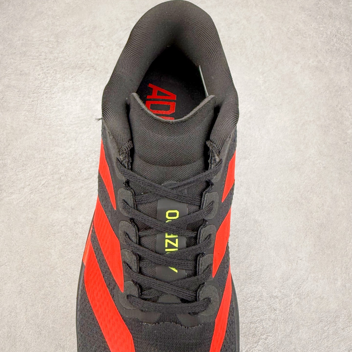 图片[5]-＃福利特价 AD Adizero EVO SL 马拉松竞速专业跑鞋 CELERMESH针织网面非常轻薄 纤维间的缝隙很大 可以保证跑步时的透气、排汗效果 鞋舌直接与两侧的内衬和鞋底连接在一起 在跑步过程中不会被鞋舌的左右移动所困扰 在标准鞋带孔的基础上再拓宽一组鞋带孔 适合不同脚型的需求 突破性 EnergyRods 技术，有助于跑者实现更好的成绩 中底独特的LIGHTSTRIKE PRO泡棉材质 微弹感觉在跑步过程中给予了良好的支撑体验 对于顶级精英和高水平进阶跑者来说 ADIOS PRO是一双值得信赖的竞速比赛用鞋 尺码：36 36.5 37.5 38 38.5 39 40 40.5 41 42 42.5 43 44 44.5 45-选品中心