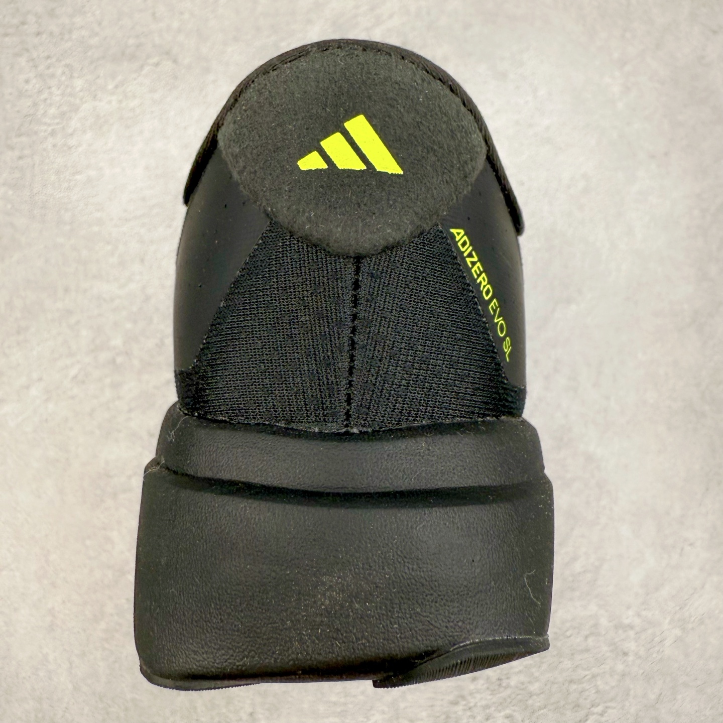 图片[8]-＃福利特价 AD Adizero EVO SL 马拉松竞速专业跑鞋 CELERMESH针织网面非常轻薄 纤维间的缝隙很大 可以保证跑步时的透气、排汗效果 鞋舌直接与两侧的内衬和鞋底连接在一起 在跑步过程中不会被鞋舌的左右移动所困扰 在标准鞋带孔的基础上再拓宽一组鞋带孔 适合不同脚型的需求 突破性 EnergyRods 技术，有助于跑者实现更好的成绩 中底独特的LIGHTSTRIKE PRO泡棉材质 微弹感觉在跑步过程中给予了良好的支撑体验 对于顶级精英和高水平进阶跑者来说 ADIOS PRO是一双值得信赖的竞速比赛用鞋 尺码：36 36.5 37.5 38 38.5 39 40 40.5 41 42 42.5 43 44 44.5 45-选品中心