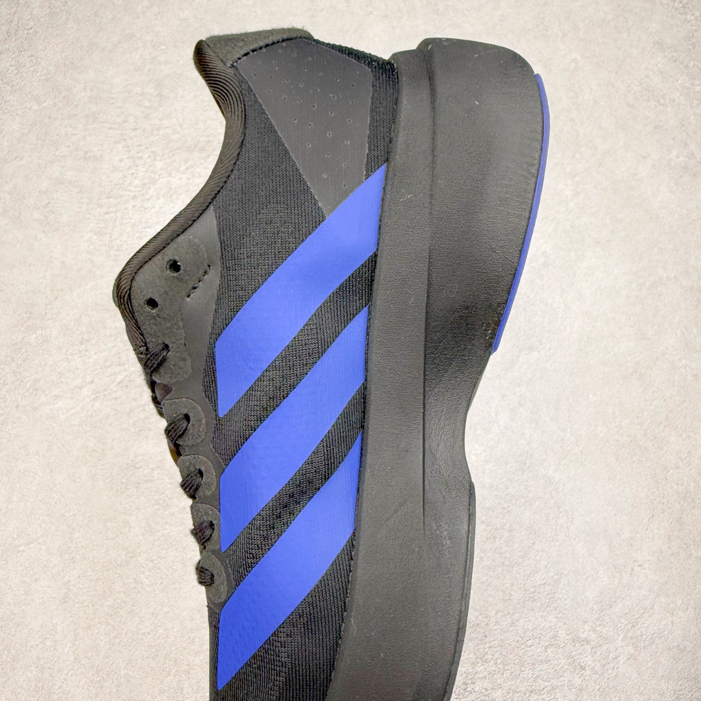 图片[7]-＃福利特价 AD Adizero EVO SL 马拉松竞速专业跑鞋 CELERMESH针织网面非常轻薄 纤维间的缝隙很大 可以保证跑步时的透气、排汗效果 鞋舌直接与两侧的内衬和鞋底连接在一起 在跑步过程中不会被鞋舌的左右移动所困扰 在标准鞋带孔的基础上再拓宽一组鞋带孔 适合不同脚型的需求 突破性 EnergyRods 技术，有助于跑者实现更好的成绩 中底独特的LIGHTSTRIKE PRO泡棉材质 微弹感觉在跑步过程中给予了良好的支撑体验 对于顶级精英和高水平进阶跑者来说 ADIOS PRO是一双值得信赖的竞速比赛用鞋 尺码：36 36.5 37.5 38 38.5 39 40 40.5 41 42 42.5 43 44 44.5 45-选品中心