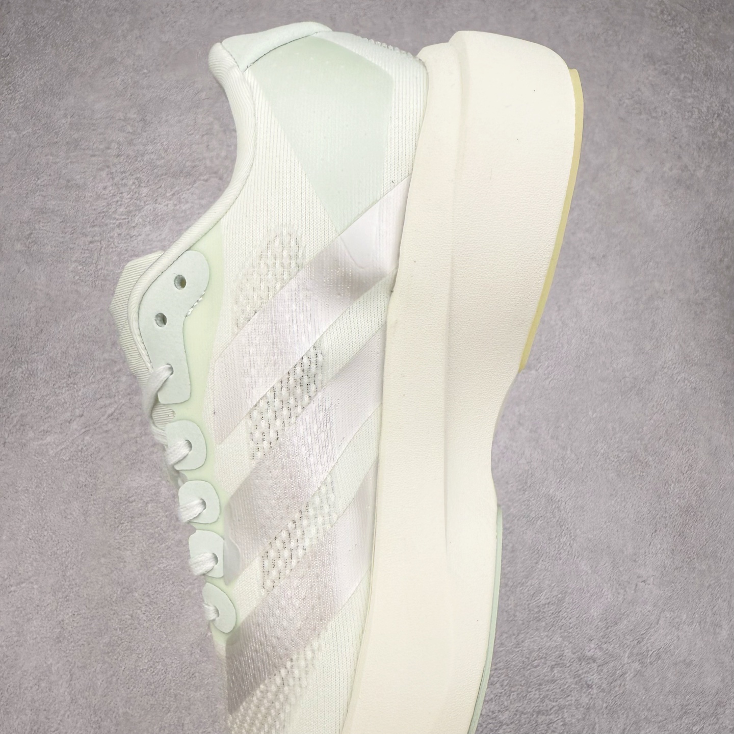 图片[7]-＃福利特价 AD Adizero EVO SL 马拉松竞速专业跑鞋 CELERMESH针织网面非常轻薄 纤维间的缝隙很大 可以保证跑步时的透气、排汗效果 鞋舌直接与两侧的内衬和鞋底连接在一起 在跑步过程中不会被鞋舌的左右移动所困扰 在标准鞋带孔的基础上再拓宽一组鞋带孔 适合不同脚型的需求 突破性 EnergyRods 技术，有助于跑者实现更好的成绩 中底独特的LIGHTSTRIKE PRO泡棉材质 微弹感觉在跑步过程中给予了良好的支撑体验 对于顶级精英和高水平进阶跑者来说 ADIOS PRO是一双值得信赖的竞速比赛用鞋 尺码：36 36.5 37.5 38 38.5 39 40 40.5 41 42 42.5 43 44 44.5 45-选品中心