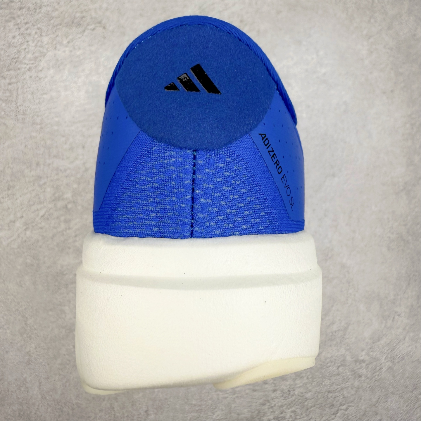 图片[8]-＃福利特价 AD Adizero EVO SL 马拉松竞速专业跑鞋 CELERMESH针织网面非常轻薄 纤维间的缝隙很大 可以保证跑步时的透气、排汗效果 鞋舌直接与两侧的内衬和鞋底连接在一起 在跑步过程中不会被鞋舌的左右移动所困扰 在标准鞋带孔的基础上再拓宽一组鞋带孔 适合不同脚型的需求 突破性 EnergyRods 技术，有助于跑者实现更好的成绩 中底独特的LIGHTSTRIKE PRO泡棉材质 微弹感觉在跑步过程中给予了良好的支撑体验 对于顶级精英和高水平进阶跑者来说 ADIOS PRO是一双值得信赖的竞速比赛用鞋 尺码：36 36.5 37.5 38 38.5 39 40 40.5 41 42 42.5 43 44 44.5 45-选品中心