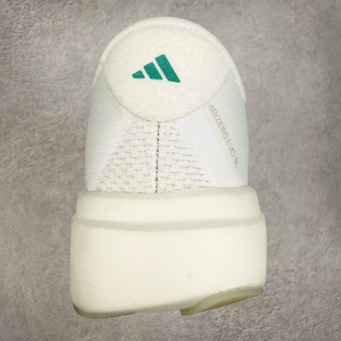 图片[8]-＃福利特价 AD Adizero EVO SL 马拉松竞速专业跑鞋 CELERMESH针织网面非常轻薄 纤维间的缝隙很大 可以保证跑步时的透气、排汗效果 鞋舌直接与两侧的内衬和鞋底连接在一起 在跑步过程中不会被鞋舌的左右移动所困扰 在标准鞋带孔的基础上再拓宽一组鞋带孔 适合不同脚型的需求 突破性 EnergyRods 技术，有助于跑者实现更好的成绩 中底独特的LIGHTSTRIKE PRO泡棉材质 微弹感觉在跑步过程中给予了良好的支撑体验 对于顶级精英和高水平进阶跑者来说 ADIOS PRO是一双值得信赖的竞速比赛用鞋 尺码：36 36.5 37.5 38 38.5 39 40 40.5 41 42 42.5 43 44 44.5 45-选品中心