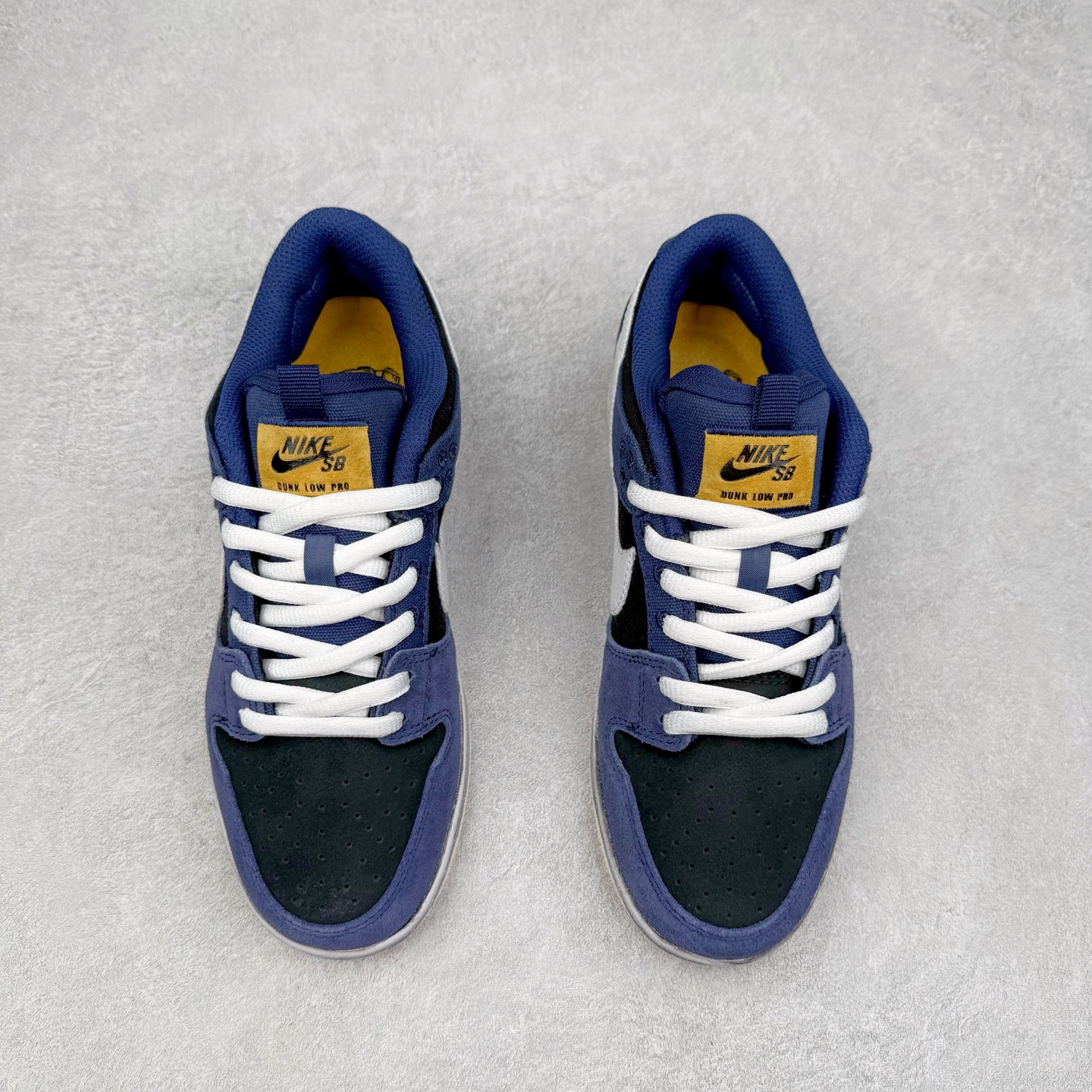 图片[2]-＃F版 NK SB Dunk Low 解构绑带 DX6775-400 极限压缩利润空间 超乎所想的高性价比 用料绝不含糊 原盒原配 正确耐磨橡胶大底 超高清洁度 全鞋零毛边皮料切割 全套原楦原模倾力打造完美版型 尺码：36 36.5 37.5 38 38.5 39 40 40.5 41 42 42.5 43 44 44.5 45 46 47.5-选品中心