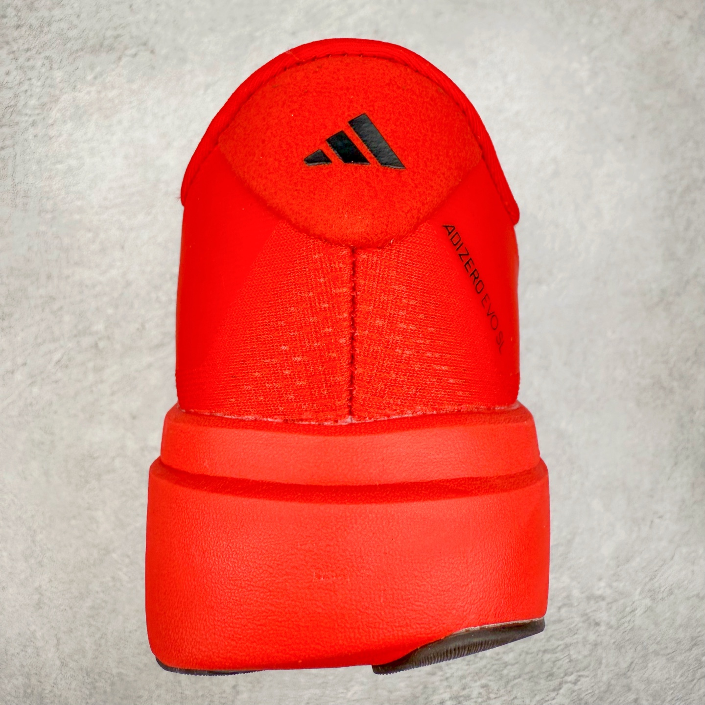 图片[8]-＃福利特价 AD Adizero EVO SL 马拉松竞速专业跑鞋 CELERMESH针织网面非常轻薄 纤维间的缝隙很大 可以保证跑步时的透气、排汗效果 鞋舌直接与两侧的内衬和鞋底连接在一起 在跑步过程中不会被鞋舌的左右移动所困扰 在标准鞋带孔的基础上再拓宽一组鞋带孔 适合不同脚型的需求 突破性 EnergyRods 技术，有助于跑者实现更好的成绩 中底独特的LIGHTSTRIKE PRO泡棉材质 微弹感觉在跑步过程中给予了良好的支撑体验 对于顶级精英和高水平进阶跑者来说 ADIOS PRO是一双值得信赖的竞速比赛用鞋 尺码：36 36.5 37.5 38 38.5 39 40 40.5 41 42 42.5 43 44 44.5 45-选品中心