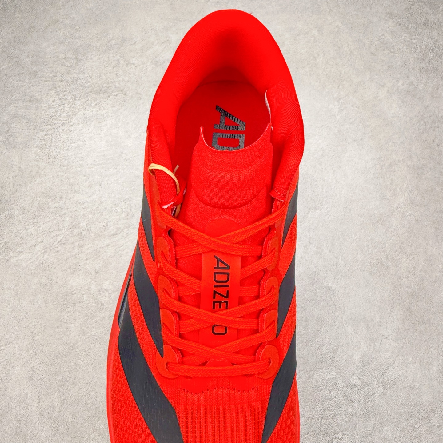 图片[5]-＃福利特价 AD Adizero EVO SL 马拉松竞速专业跑鞋 CELERMESH针织网面非常轻薄 纤维间的缝隙很大 可以保证跑步时的透气、排汗效果 鞋舌直接与两侧的内衬和鞋底连接在一起 在跑步过程中不会被鞋舌的左右移动所困扰 在标准鞋带孔的基础上再拓宽一组鞋带孔 适合不同脚型的需求 突破性 EnergyRods 技术，有助于跑者实现更好的成绩 中底独特的LIGHTSTRIKE PRO泡棉材质 微弹感觉在跑步过程中给予了良好的支撑体验 对于顶级精英和高水平进阶跑者来说 ADIOS PRO是一双值得信赖的竞速比赛用鞋 尺码：36 36.5 37.5 38 38.5 39 40 40.5 41 42 42.5 43 44 44.5 45-选品中心