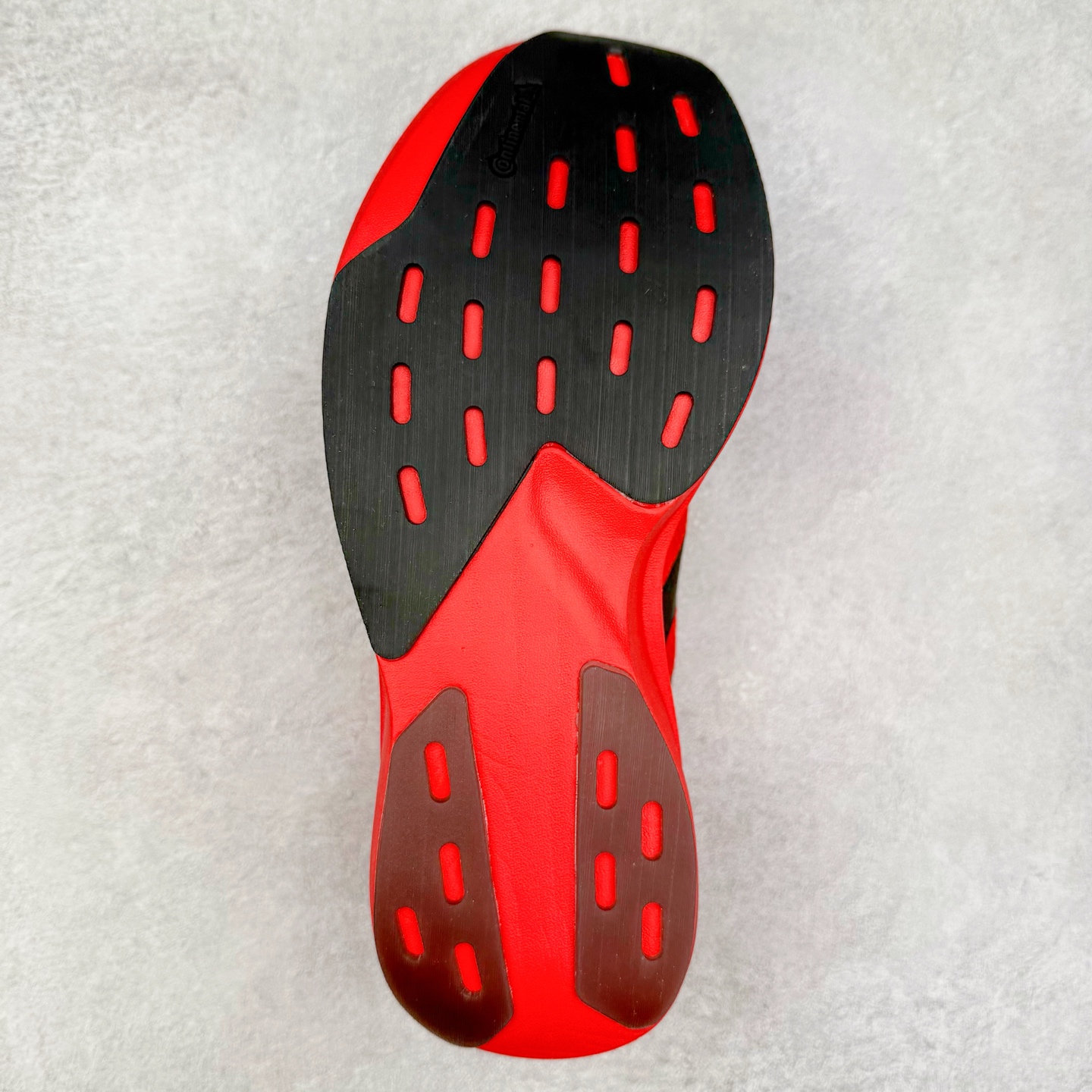 图片[9]-＃福利特价 AD Adizero EVO SL 马拉松竞速专业跑鞋 CELERMESH针织网面非常轻薄 纤维间的缝隙很大 可以保证跑步时的透气、排汗效果 鞋舌直接与两侧的内衬和鞋底连接在一起 在跑步过程中不会被鞋舌的左右移动所困扰 在标准鞋带孔的基础上再拓宽一组鞋带孔 适合不同脚型的需求 突破性 EnergyRods 技术，有助于跑者实现更好的成绩 中底独特的LIGHTSTRIKE PRO泡棉材质 微弹感觉在跑步过程中给予了良好的支撑体验 对于顶级精英和高水平进阶跑者来说 ADIOS PRO是一双值得信赖的竞速比赛用鞋 尺码：36 36.5 37.5 38 38.5 39 40 40.5 41 42 42.5 43 44 44.5 45-选品中心