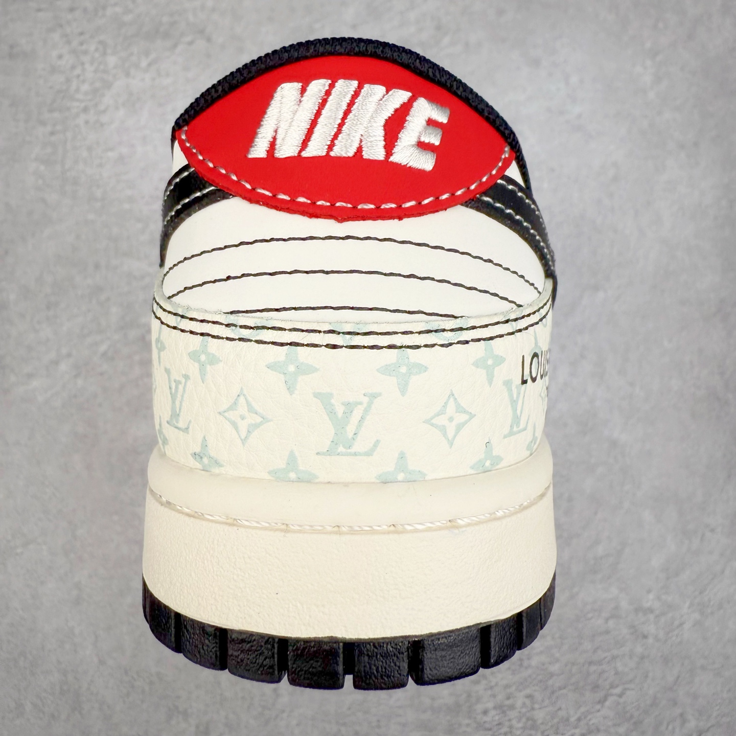 图片[8]-NK Dunk Low 定制配色 YX5066-362 大厂出品 极力推荐 原装头层材料 独家版型蒸餾加工帶來的是更好的视觉和脚感体验大厂纯原品质出货 清洁度 电绣工艺 皮料切割干净无任何毛边 细节完美 实拍调校N版已经零色差零失真 百分百还原实物色彩所见即所得 不存在货不对板色差等低级问题 选购参考实物拍摄 不混卖不参货 只用心做好货严格选品 承诺混一赔十 尺码：36 36.5 37.5 38 38.5 39 40 40.5 41 42 42.5 43 44 44.5 45-选品中心