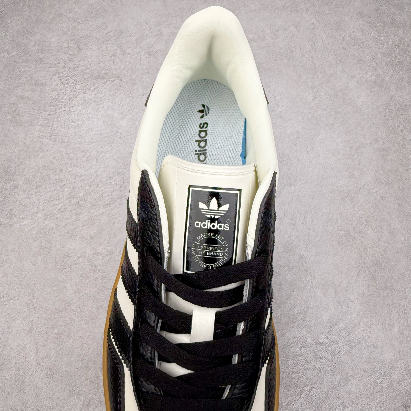 图片[5]-＃C2 AD Gazelle Indoor Trainers 羚羊内训系列低帮复古百搭休闲运动德训风板鞋 SC9207 90年代经典的复刻版！自60年代以足球训练鞋面世以来,Gazelle就以其经典设计席卷全球。1991年版本的复刻,再造经典Gazelle。采用皮革打造,搭配浊色细节,让这款经典更加简约。尺码：36 36⅔ 37⅓ 38 38⅔ 39⅓ 40 40⅔ 41⅓ 42 42⅔ 43⅓ 44⅓ 44⅔ 45-选品中心