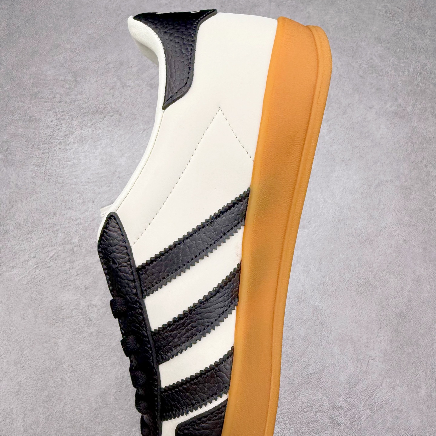 图片[7]-＃C2 AD Gazelle Indoor Trainers 羚羊内训系列低帮复古百搭休闲运动德训风板鞋 SC9207 90年代经典的复刻版！自60年代以足球训练鞋面世以来,Gazelle就以其经典设计席卷全球。1991年版本的复刻,再造经典Gazelle。采用皮革打造,搭配浊色细节,让这款经典更加简约。尺码：36 36⅔ 37⅓ 38 38⅔ 39⅓ 40 40⅔ 41⅓ 42 42⅔ 43⅓ 44⅓ 44⅔ 45-选品中心