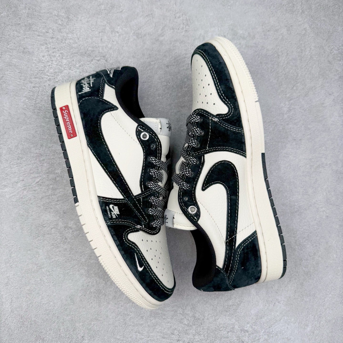 图片[3]-TS x Air Jordan AJ1 Low 倒钩低帮联名定制配色 SJ2068-124 原厂内置气垫魔块 A模大底 头层小牛皮 鞋舌AJ原厂专用牛津布+AJ专用反口珍珠布+原厂无杂质高弹内里海棉+特殊封边弹力鞋带 实拍调校N版已经零色差零失真 百分百还原实物色彩所见即所得 不存在货不对板色差等低级问题 选购参考实物拍摄 不混卖不参货 只用心做好货严格选品 承诺混一赔十 尺码：36 36.5 37.5 38 38.5 39 40 40.5 41 42 42.5 43 44 44.5 45-选品中心
