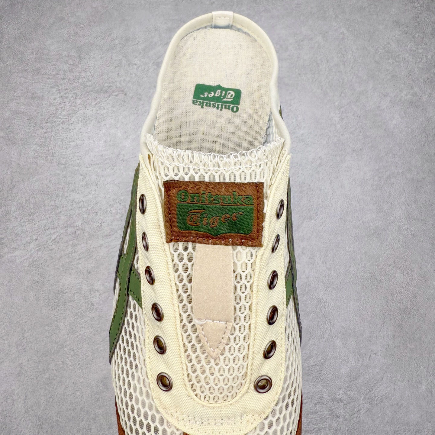 图片[5]-Onitsuka Tiger MEXICO 66 MEXICO 66 Sabot 鬼冢虎经典舒适透气低帮生活休闲鞋 男女同款 产品从款式颜色造型上体现出追求舒适和细节的完美 鞋类更是推崇手工制作的严谨与完美 融舒适性与可穿性的设计风格 注重细节的完美和别致魅力 既保持稳重 又不失轻松的时尚感 尺码：36 37 37.5 38 39 39.5 40 40.5 41.5 42 42.5 43.5 44 45-选品中心