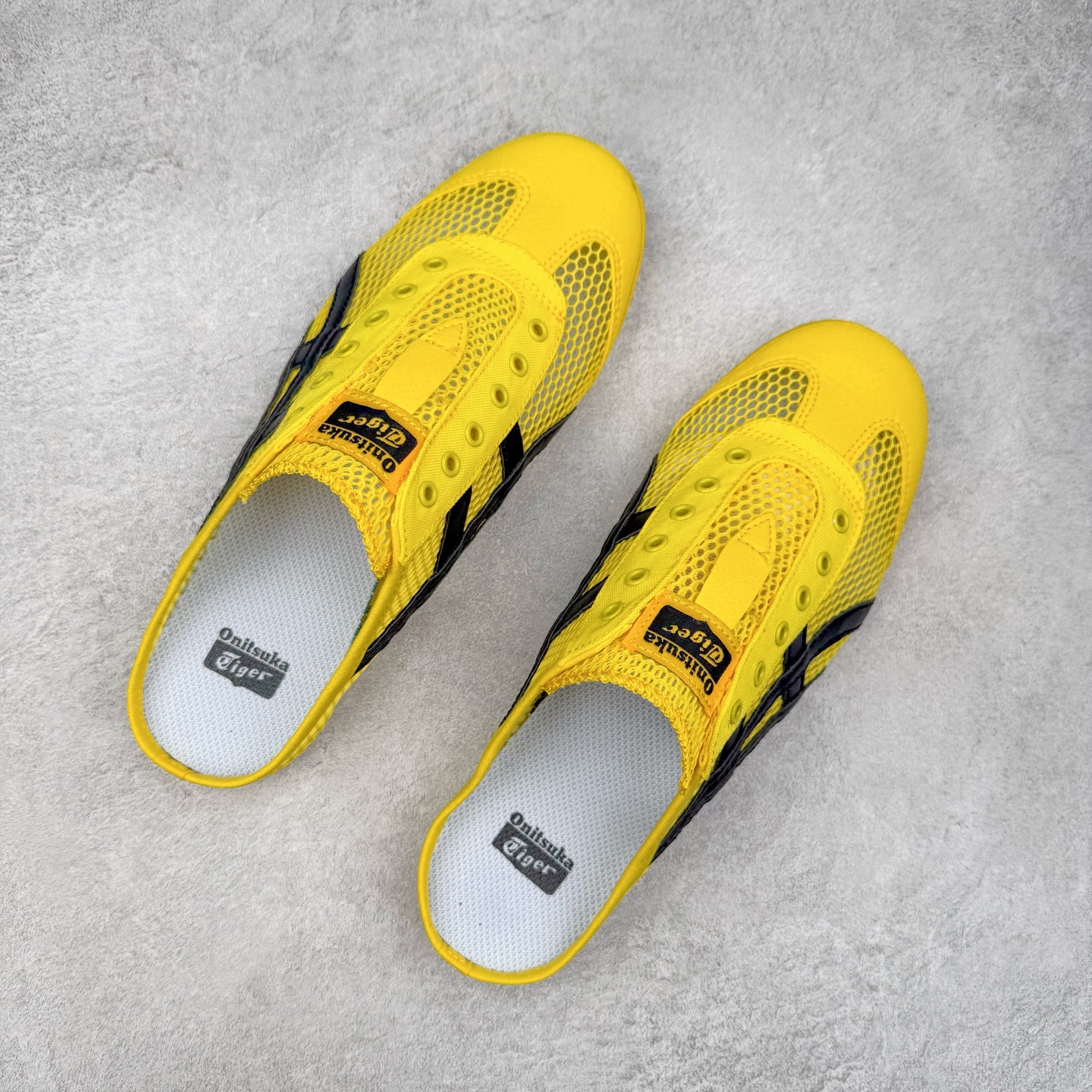 图片[3]-Onitsuka Tiger MEXICO 66 MEXICO 66 Sabot 鬼冢虎经典舒适透气低帮生活休闲鞋 男女同款 产品从款式颜色造型上体现出追求舒适和细节的完美 鞋类更是推崇手工制作的严谨与完美 融舒适性与可穿性的设计风格 注重细节的完美和别致魅力 既保持稳重 又不失轻松的时尚感 尺码：36 37 37.5 38 39 39.5 40 40.5 41.5 42 42.5 43.5 44 45-选品中心