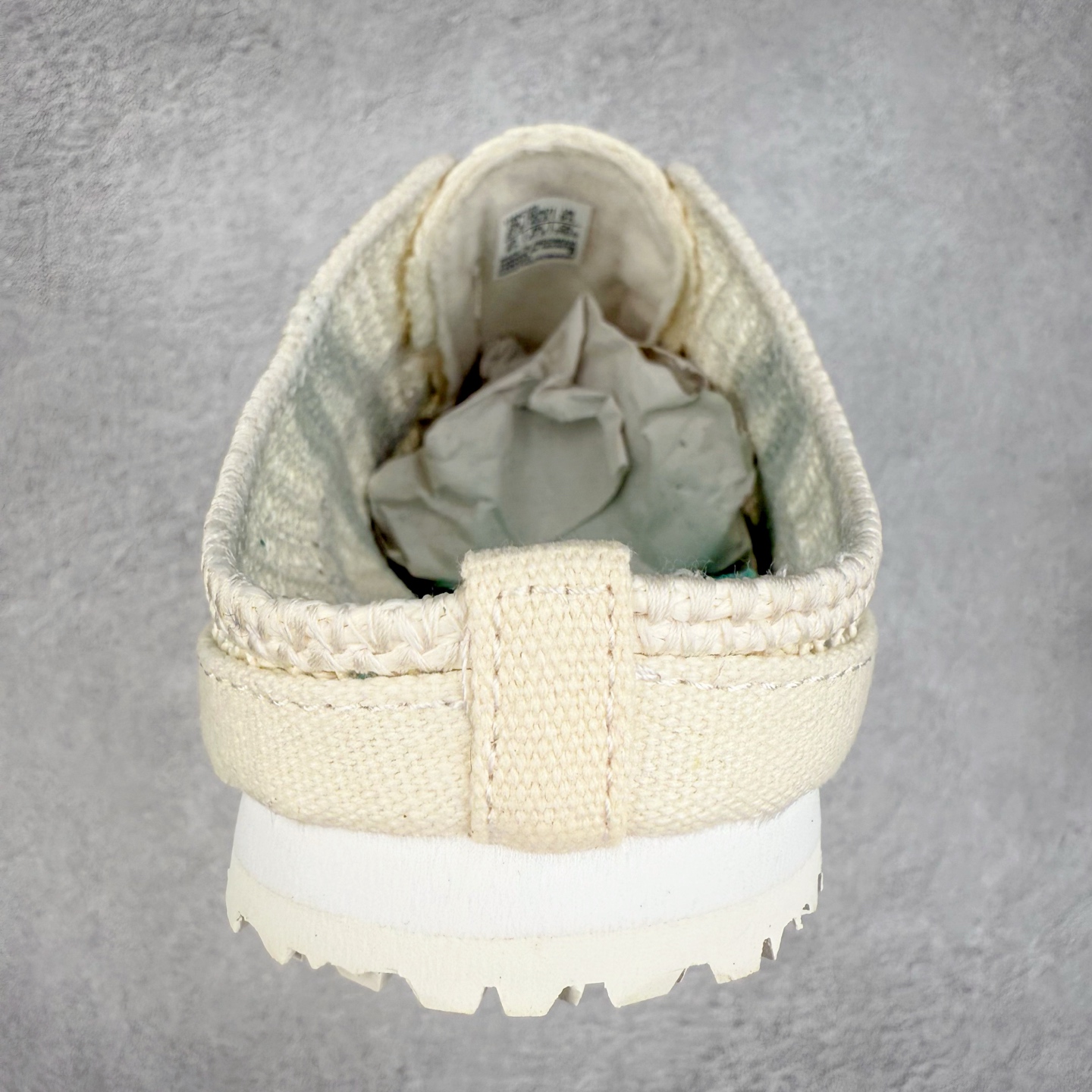 图片[8]-Onitsuka Tiger MEXICO 66 MEXICO 66 Sabot 鬼冢虎经典舒适透气低帮生活休闲鞋 男女同款 产品从款式颜色造型上体现出追求舒适和细节的完美 鞋类更是推崇手工制作的严谨与完美 融舒适性与可穿性的设计风格 注重细节的完美和别致魅力 既保持稳重 又不失轻松的时尚感 尺码：36 37 37.5 38 39 39.5 40 40.5 41.5 42 42.5 43.5 44 45-选品中心