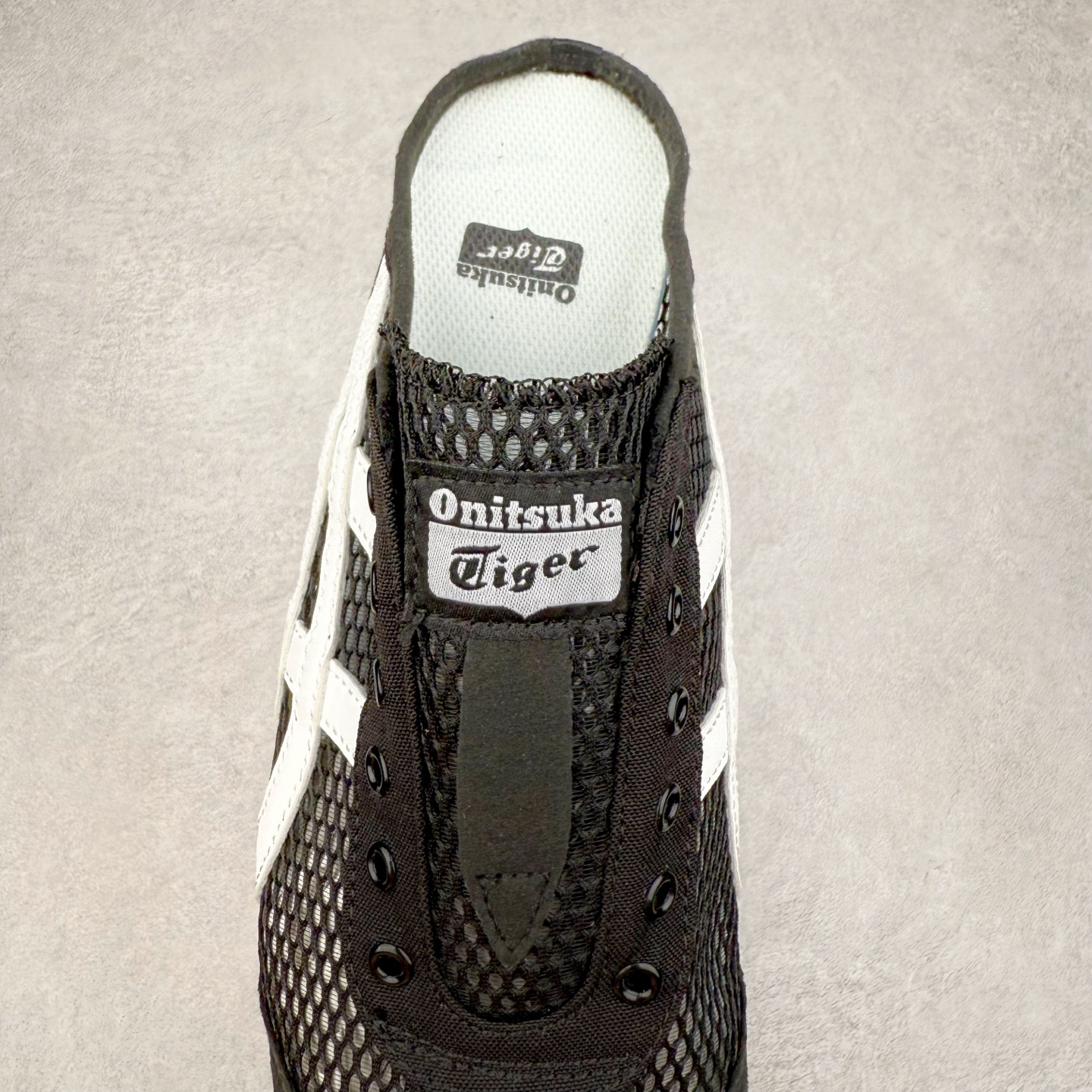 图片[5]-Onitsuka Tiger MEXICO 66 MEXICO 66 Sabot 鬼冢虎经典舒适透气低帮生活休闲鞋 男女同款 产品从款式颜色造型上体现出追求舒适和细节的完美 鞋类更是推崇手工制作的严谨与完美 融舒适性与可穿性的设计风格 注重细节的完美和别致魅力 既保持稳重 又不失轻松的时尚感 尺码：36 37 37.5 38 39 39.5 40 40.5 41.5 42 42.5 43.5 44 45-选品中心