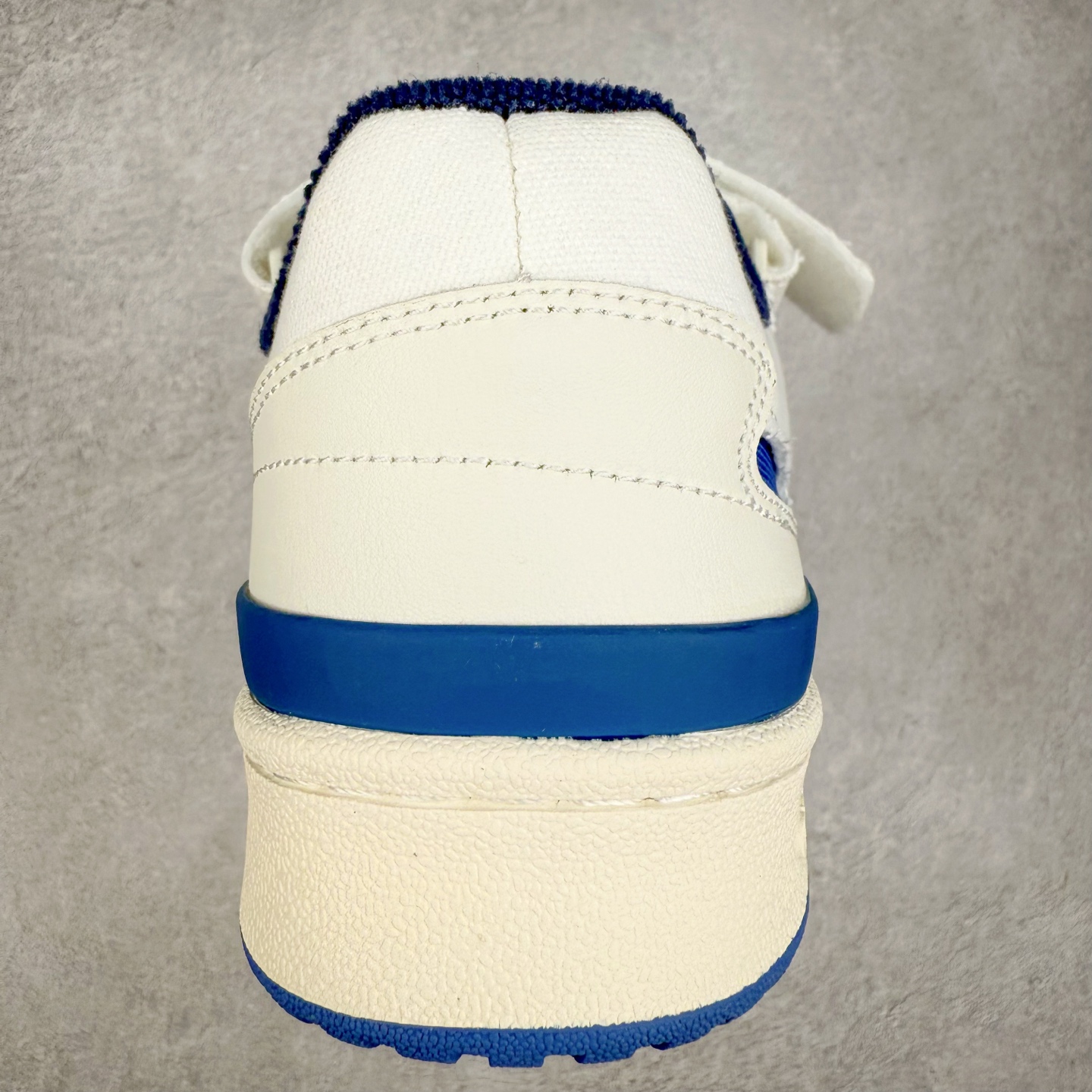 图片[8]-AD Forum 84 Low OG 低帮百搭潮流休闲运动板鞋 以复古篮球鞋的外形为基础 采用皮革拼接 简约百搭 更加贴合舒适 中底内侧网格造型起到点睛之笔 外底橡胶 更显复古 尺码：36 36.5 37.5 38 38.5 39 40 40.5 41 42 42.5 43 44 44.5 45-选品中心