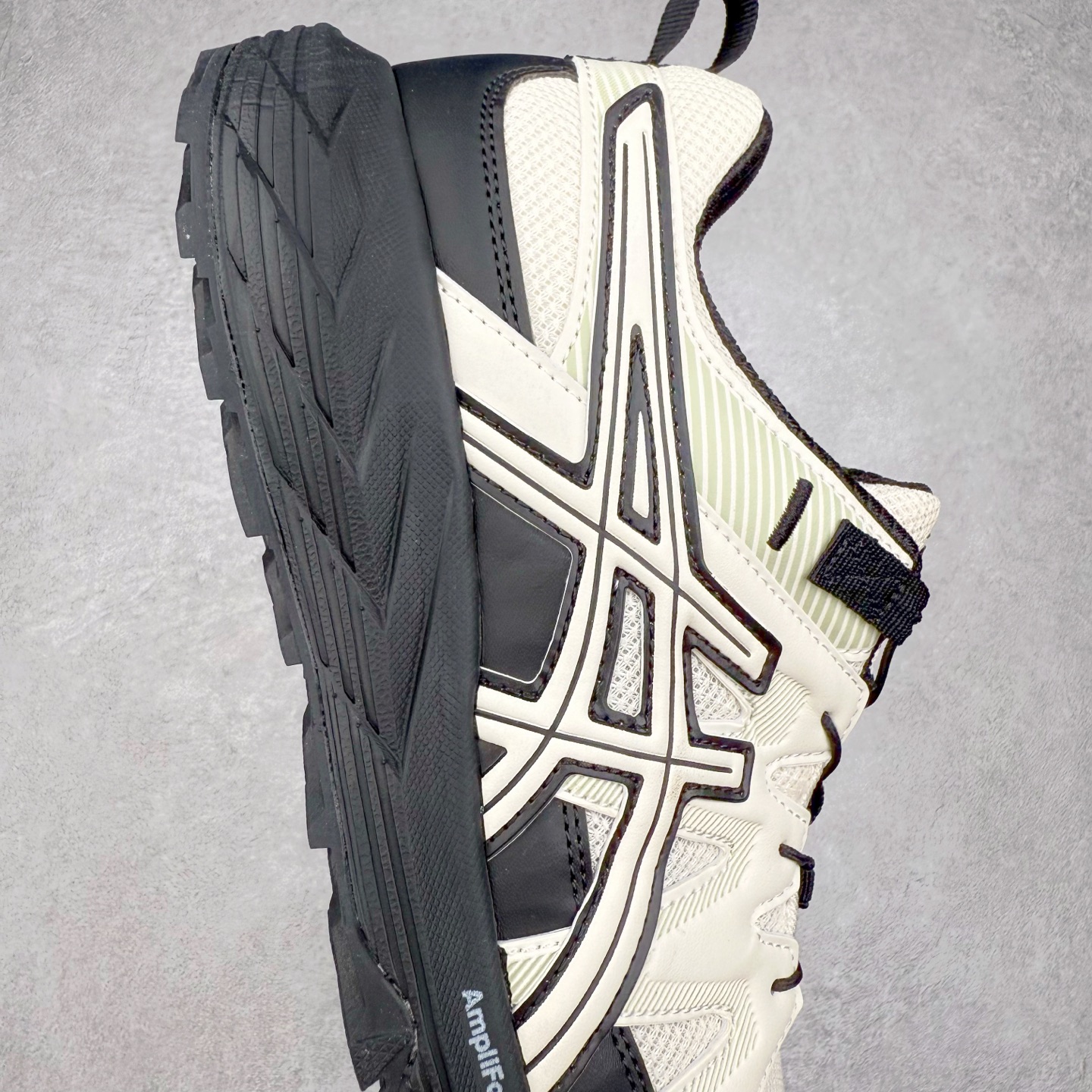 图片[6]-Asics Gel-Sonoma SE 亚瑟士溯溪鞋涉水鞋洞洞鞋 舒适日常休闲百搭防滑低帮户外徒步舒适随行跑步鞋 无界 路更远 今夏必备 颠覆认知 包裹性超强 脚感非常之舒适 侧面镂空设计 透气性极佳 让微风灌入足底 为沸腾夏日注入清爽能量防滑效果也不错 颜值与性能兼备 各平台实体疯狂种草首选 尺码：36 37.5 38 39 40 40.5 41.5 42 42.5 43.5 44 45-选品中心