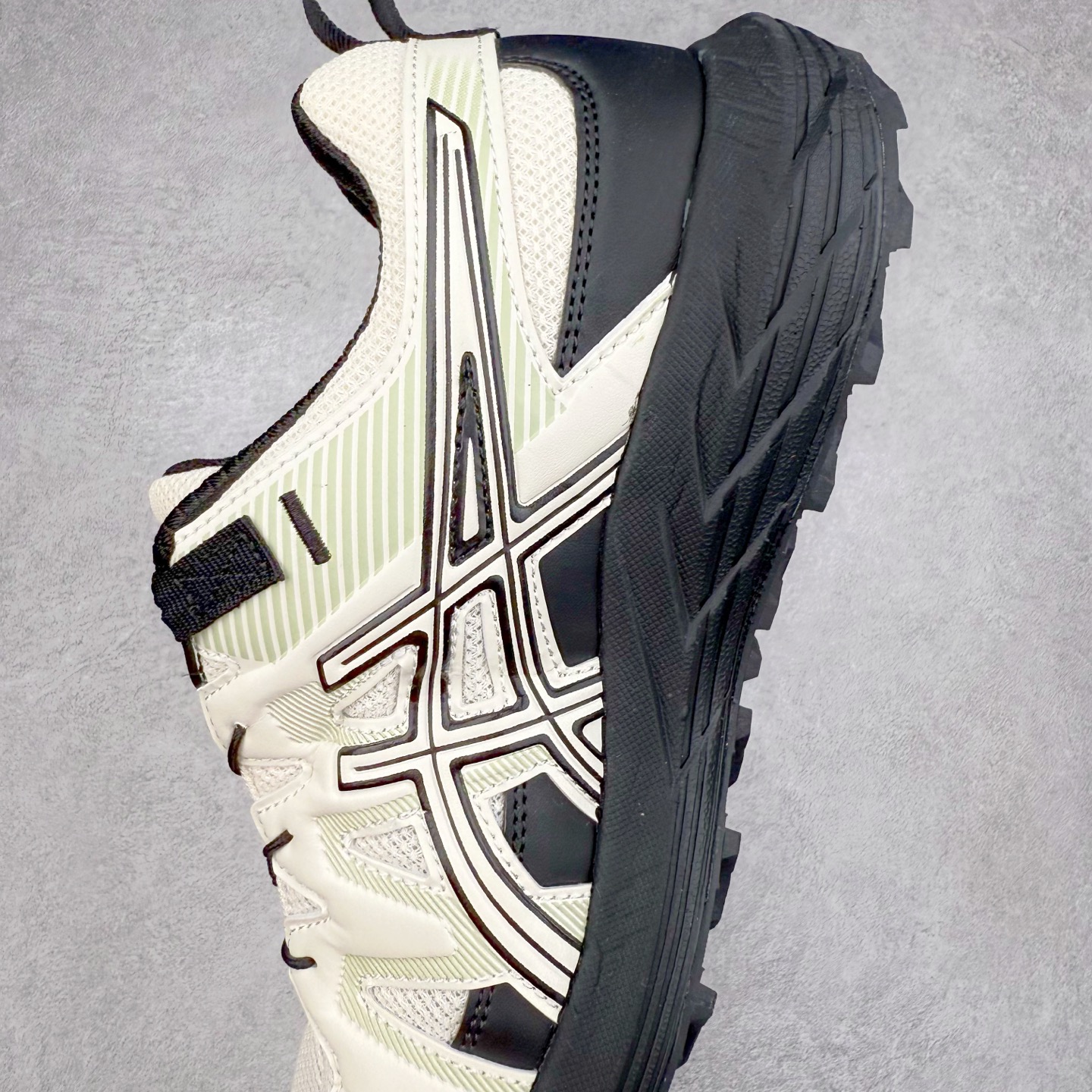 图片[7]-Asics Gel-Sonoma SE 亚瑟士溯溪鞋涉水鞋洞洞鞋 舒适日常休闲百搭防滑低帮户外徒步舒适随行跑步鞋 无界 路更远 今夏必备 颠覆认知 包裹性超强 脚感非常之舒适 侧面镂空设计 透气性极佳 让微风灌入足底 为沸腾夏日注入清爽能量防滑效果也不错 颜值与性能兼备 各平台实体疯狂种草首选 尺码：36 37.5 38 39 40 40.5 41.5 42 42.5 43.5 44 45-选品中心